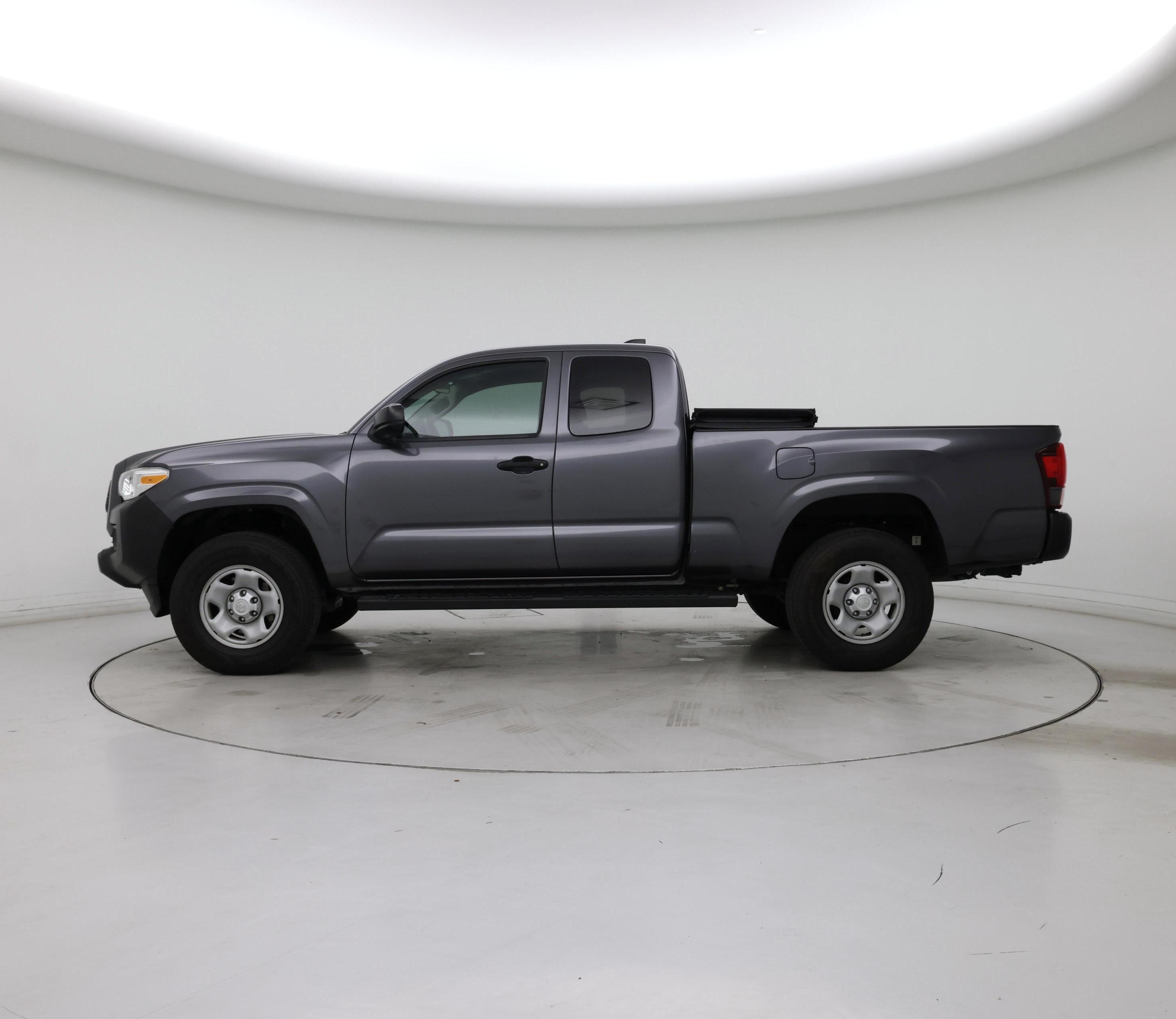 Thumbnail: 2020 Toyota Tacoma - 3