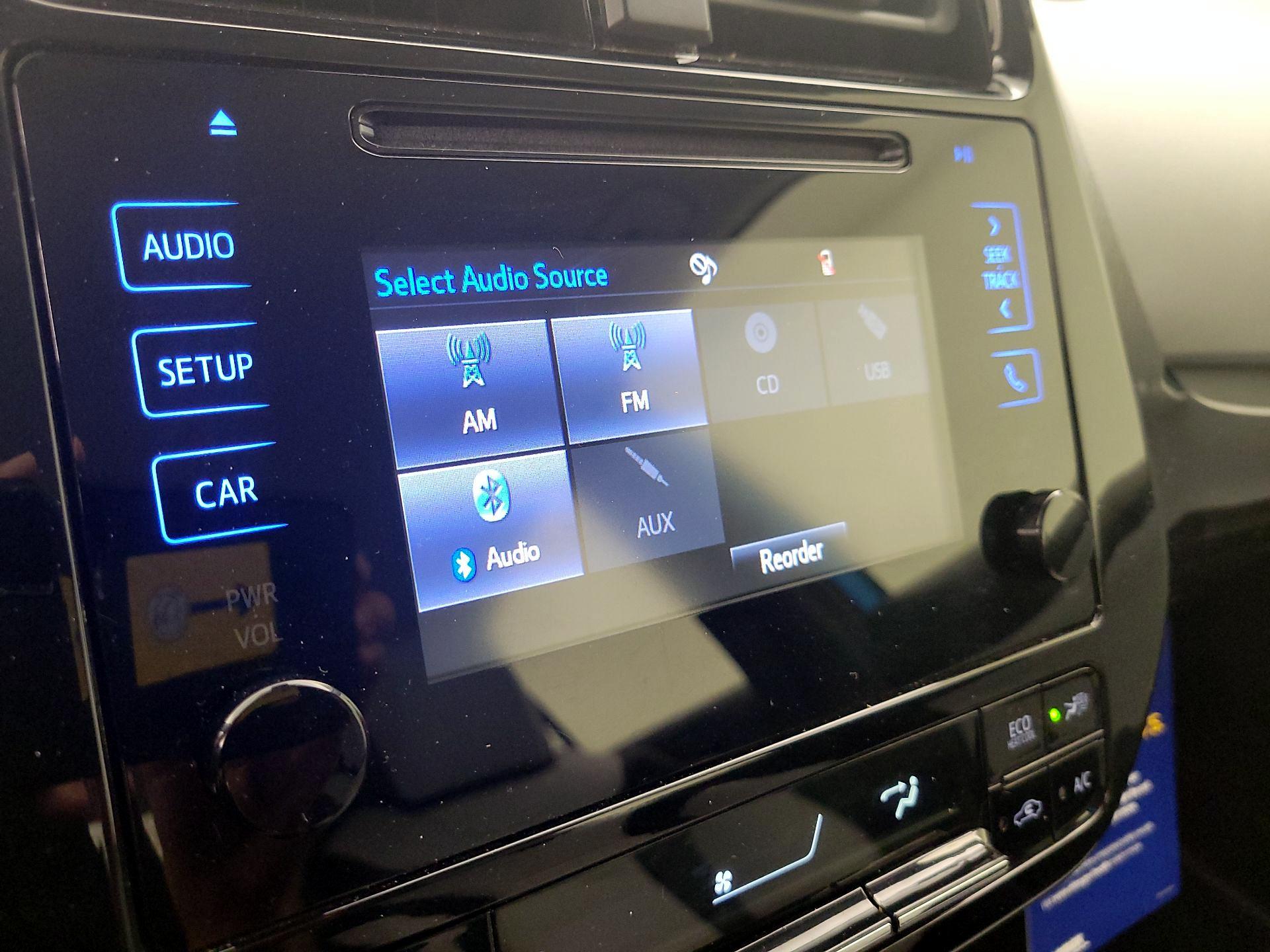 Thumbnail: 2019 Toyota Prius - 15