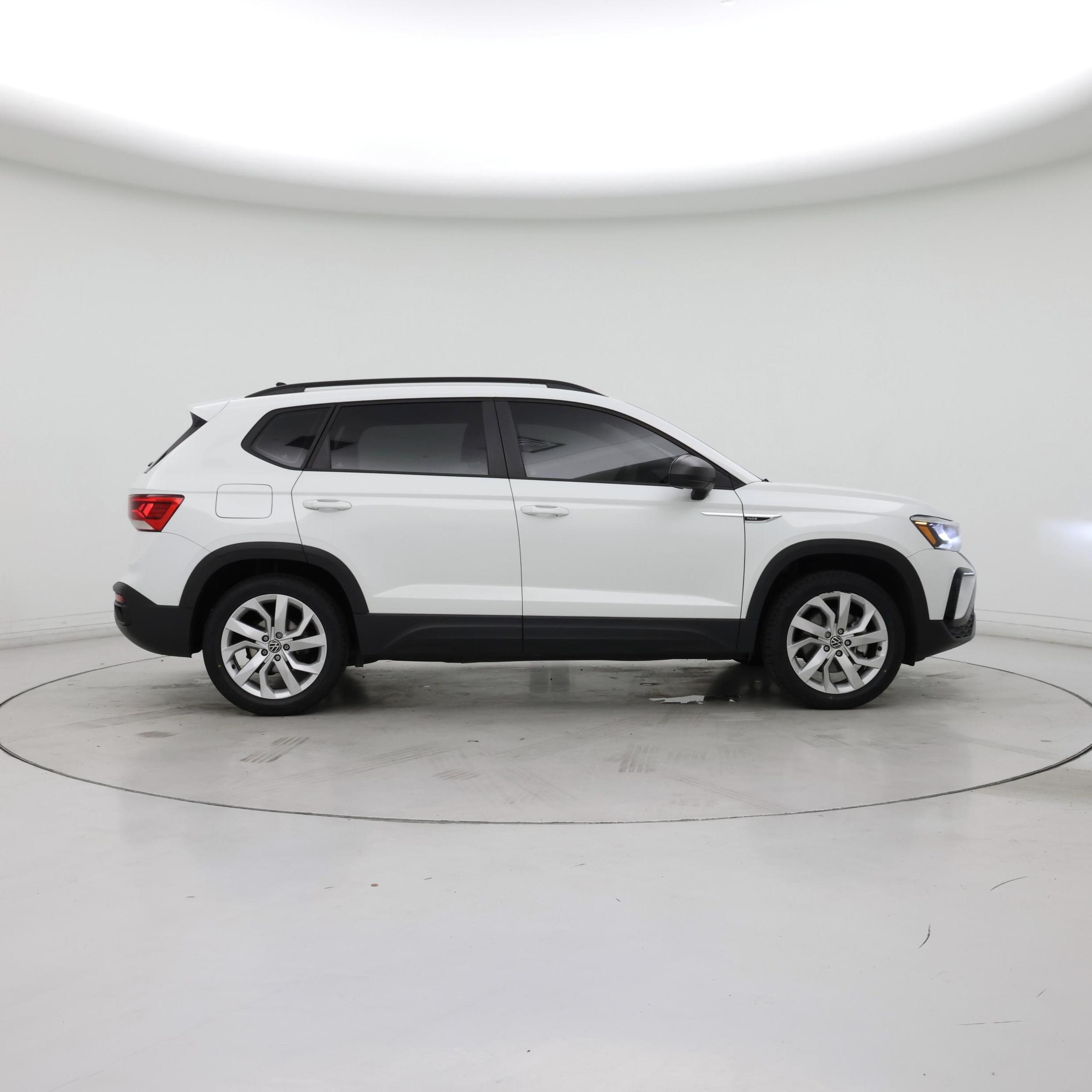 Thumbnail: 2023 Volkswagen Taos - 7