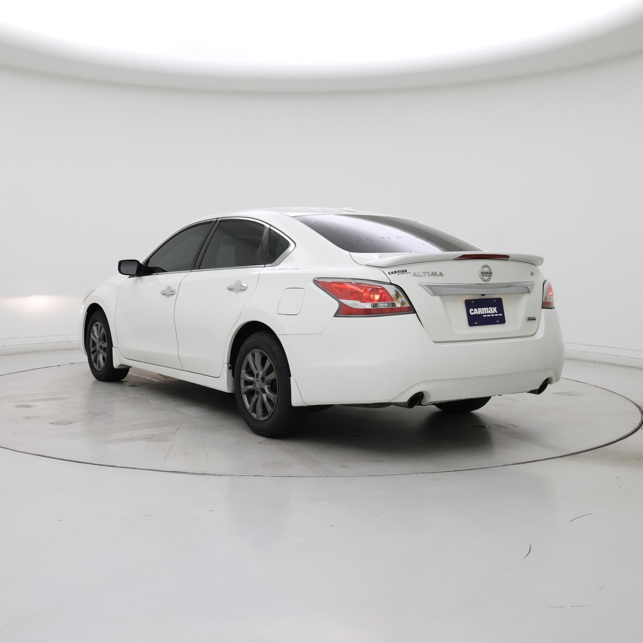 Thumbnail: 2015 Nissan Altima - 2