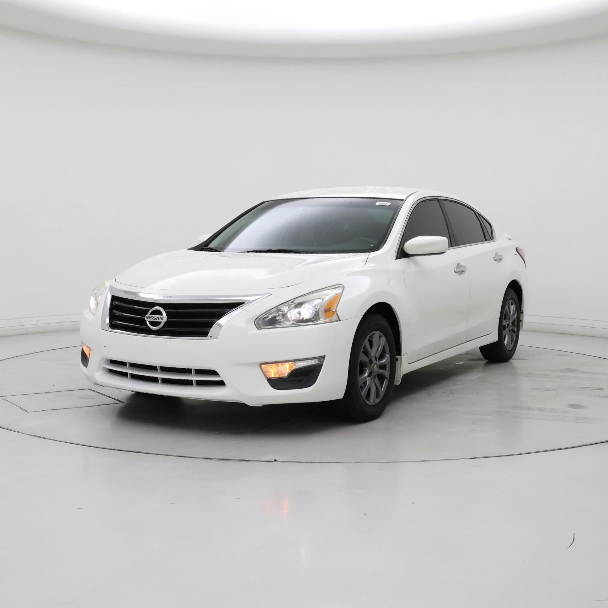 Thumbnail: 2015 Nissan Altima - 4