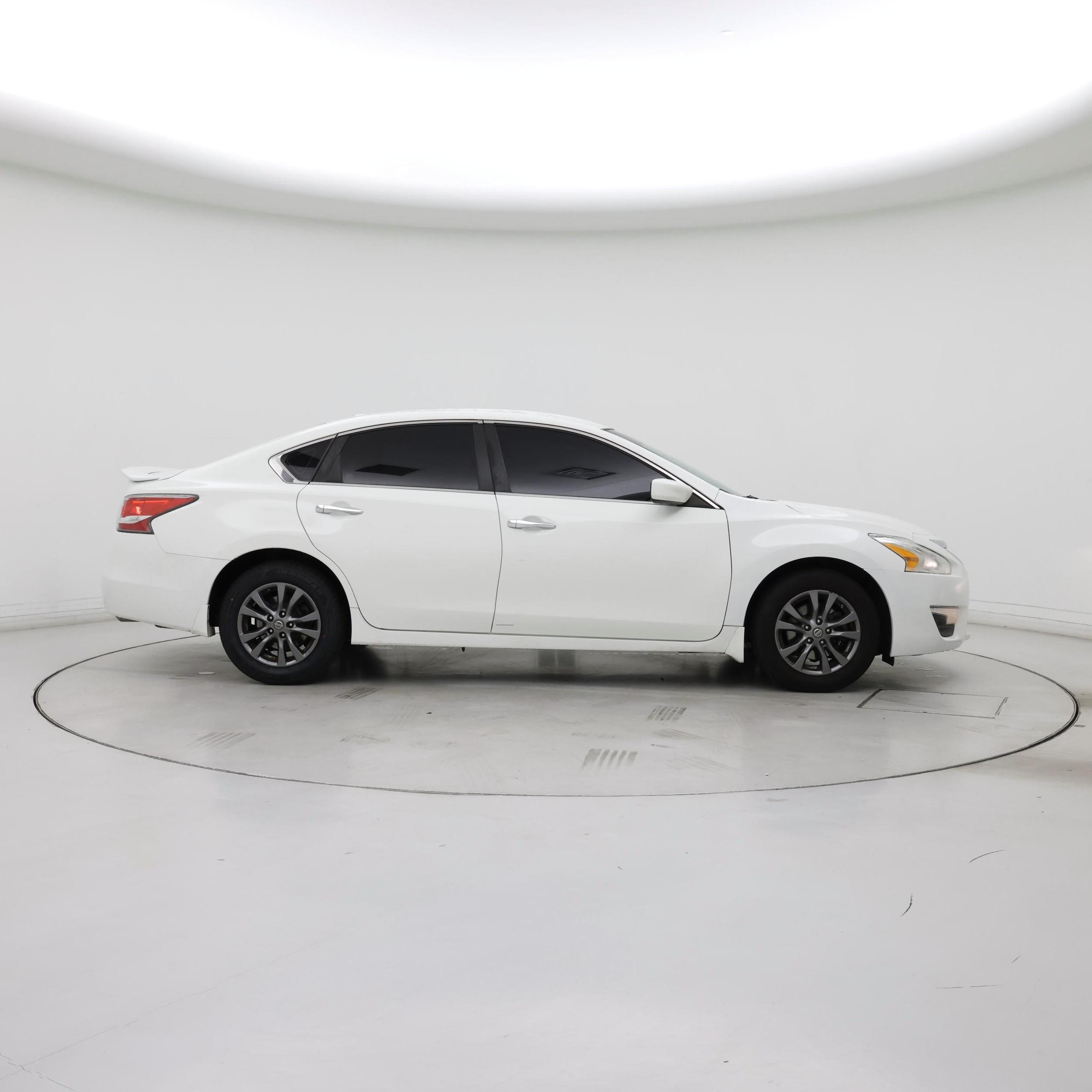 Thumbnail: 2015 Nissan Altima - 7