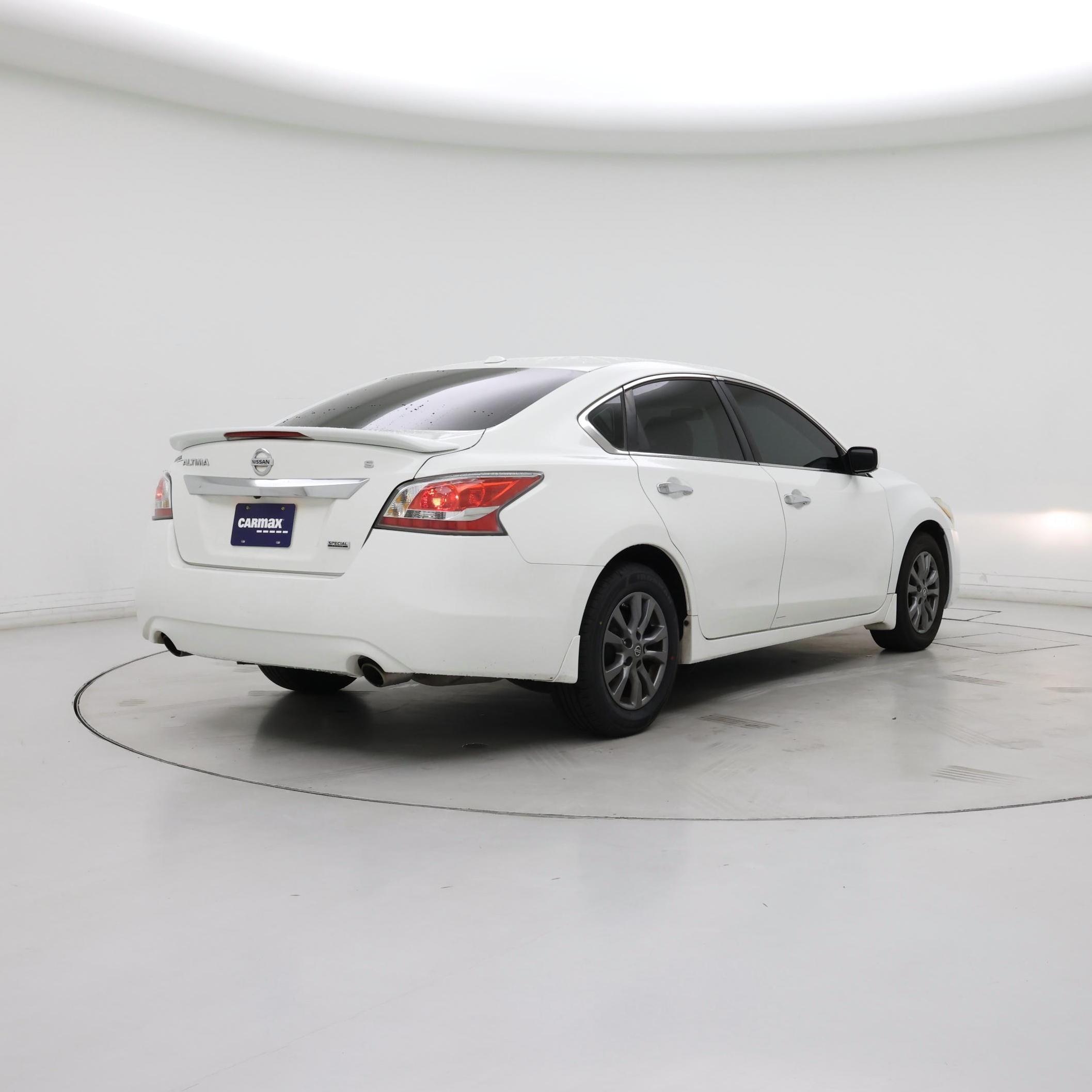 Thumbnail: 2015 Nissan Altima - 8
