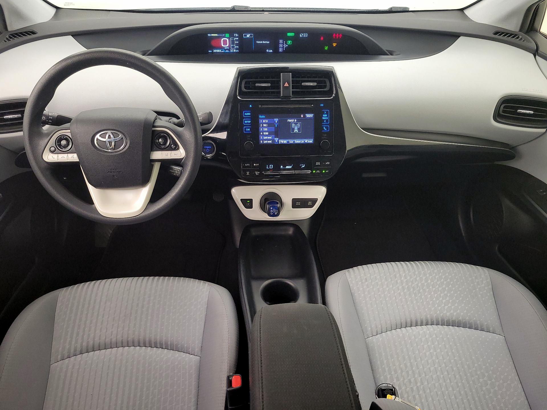 Thumbnail: 2017 Toyota Prius - 9