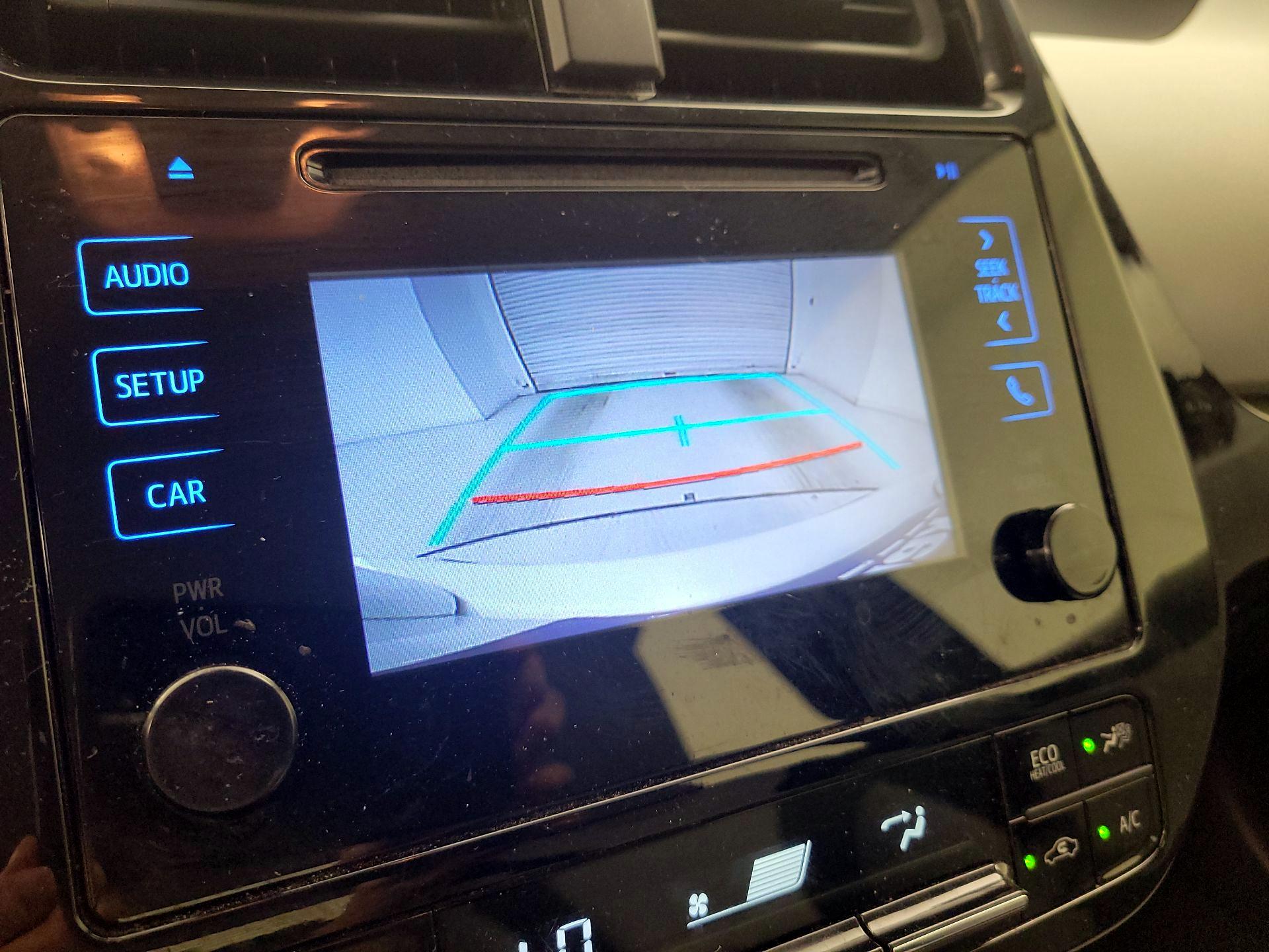 Thumbnail: 2017 Toyota Prius - 14