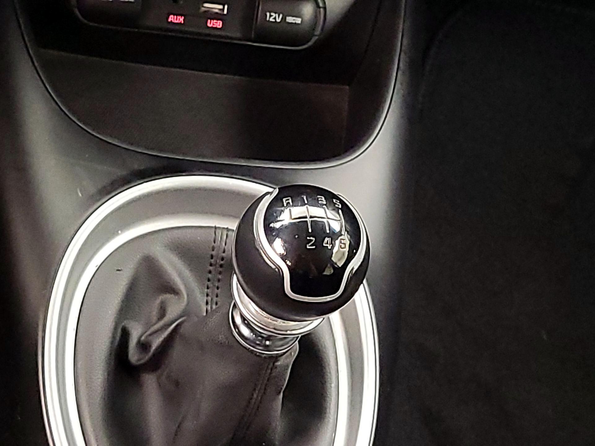 Thumbnail: 2015 Kia Soul - 16
