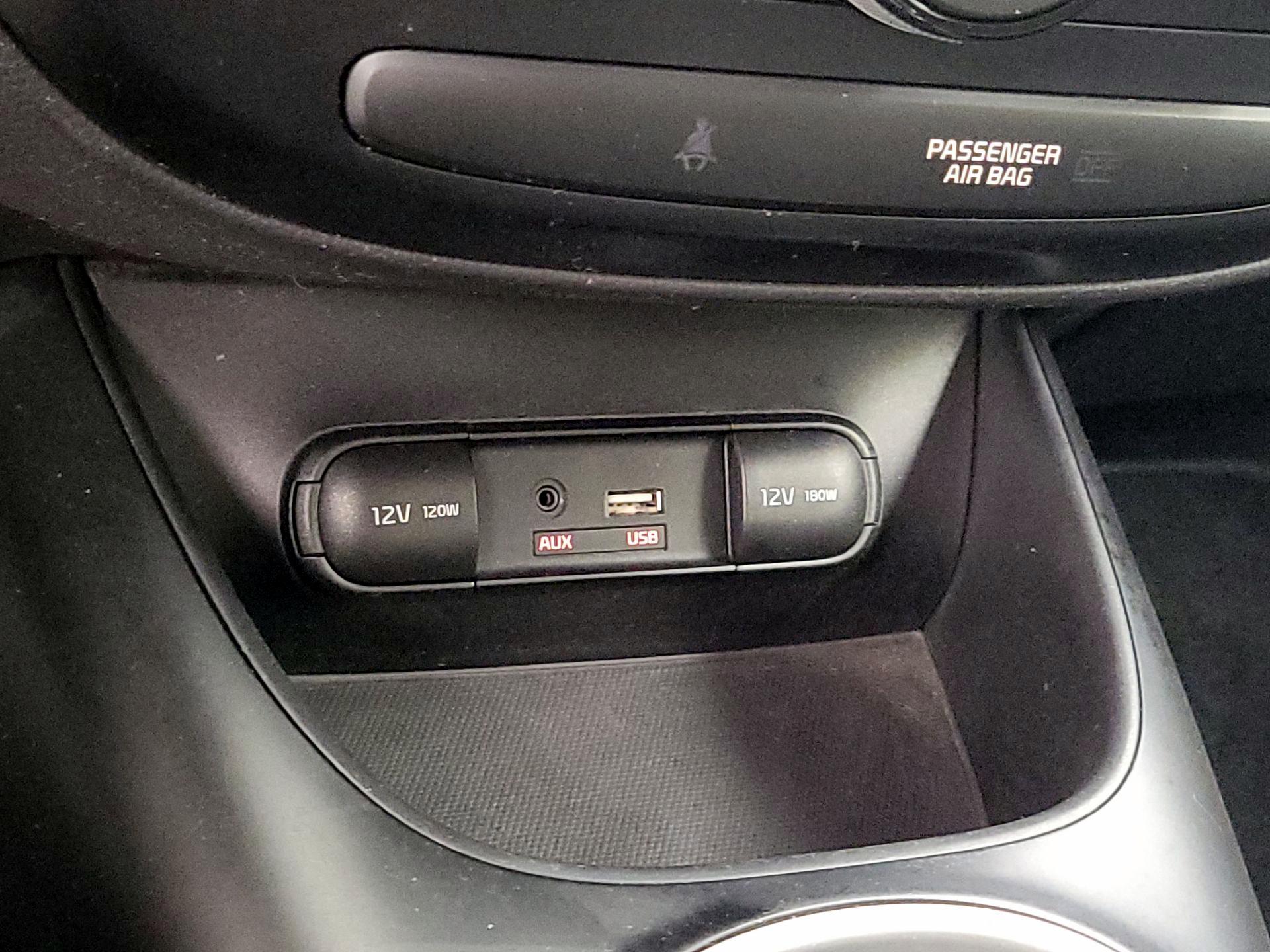 Thumbnail: 2015 Kia Soul - 17