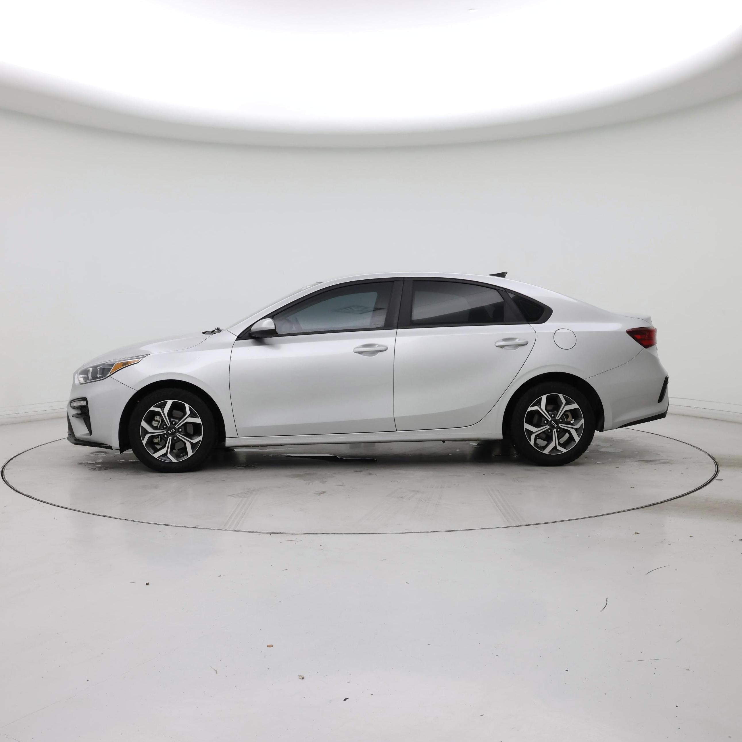 Thumbnail: 2021 Kia Forte - 3