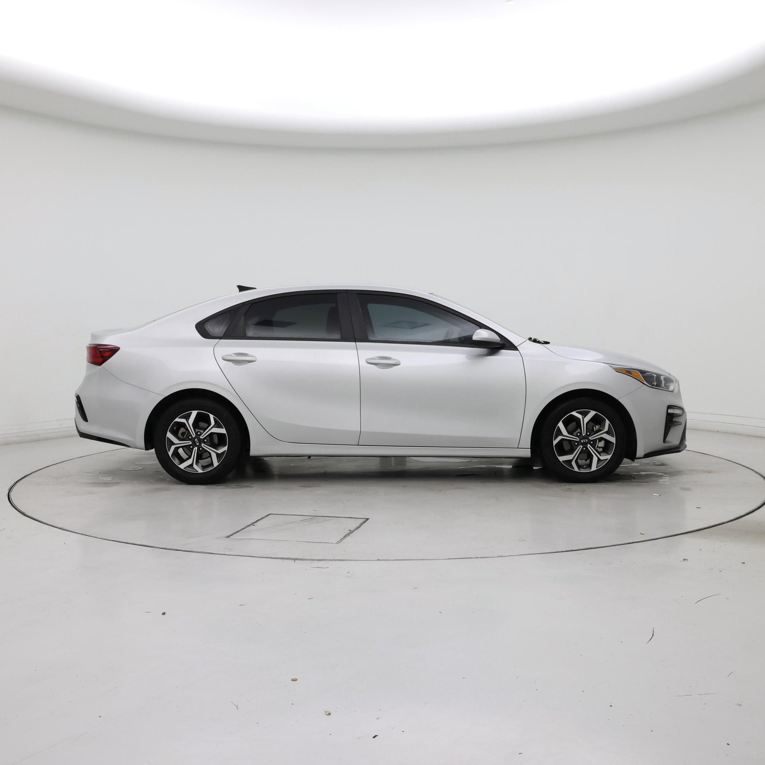 Thumbnail: 2021 Kia Forte - 7
