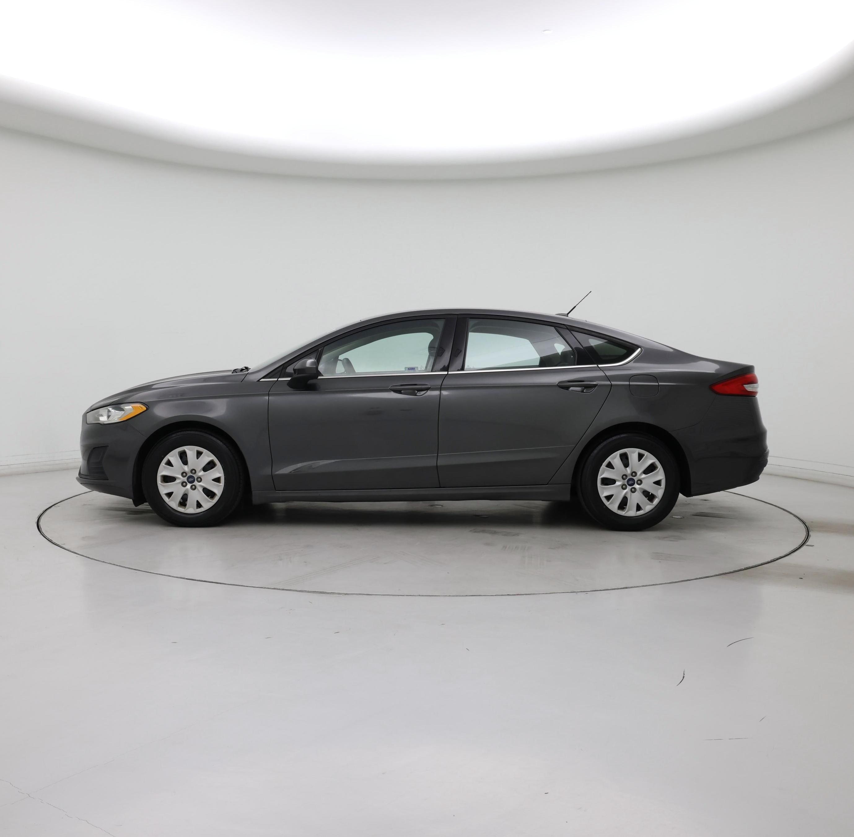 Thumbnail: 2019 Ford Fusion - 3