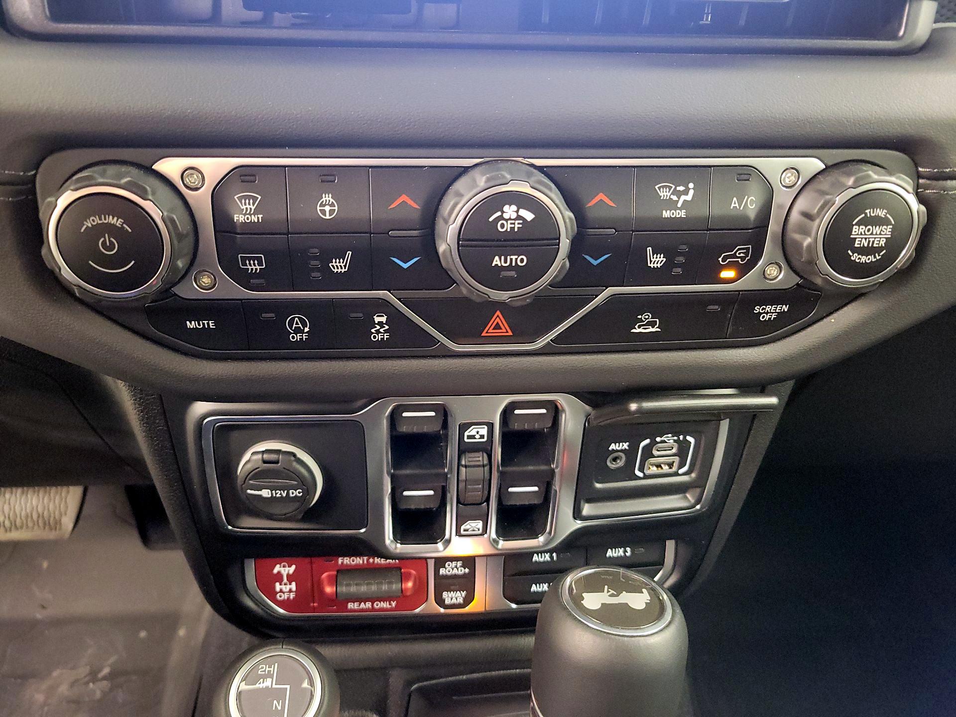 Thumbnail: 2024 Jeep Wrangler - 17