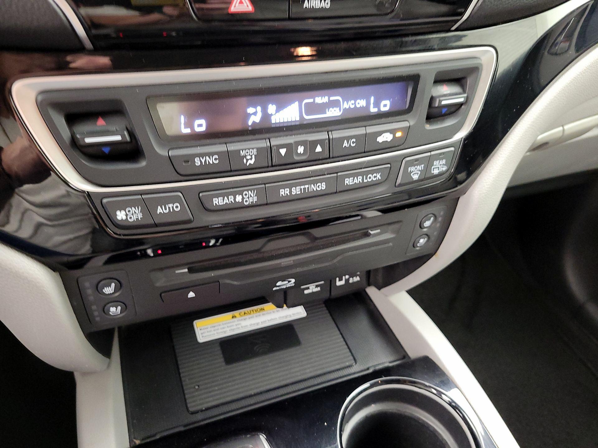 Thumbnail: 2019 Honda Pilot - 14