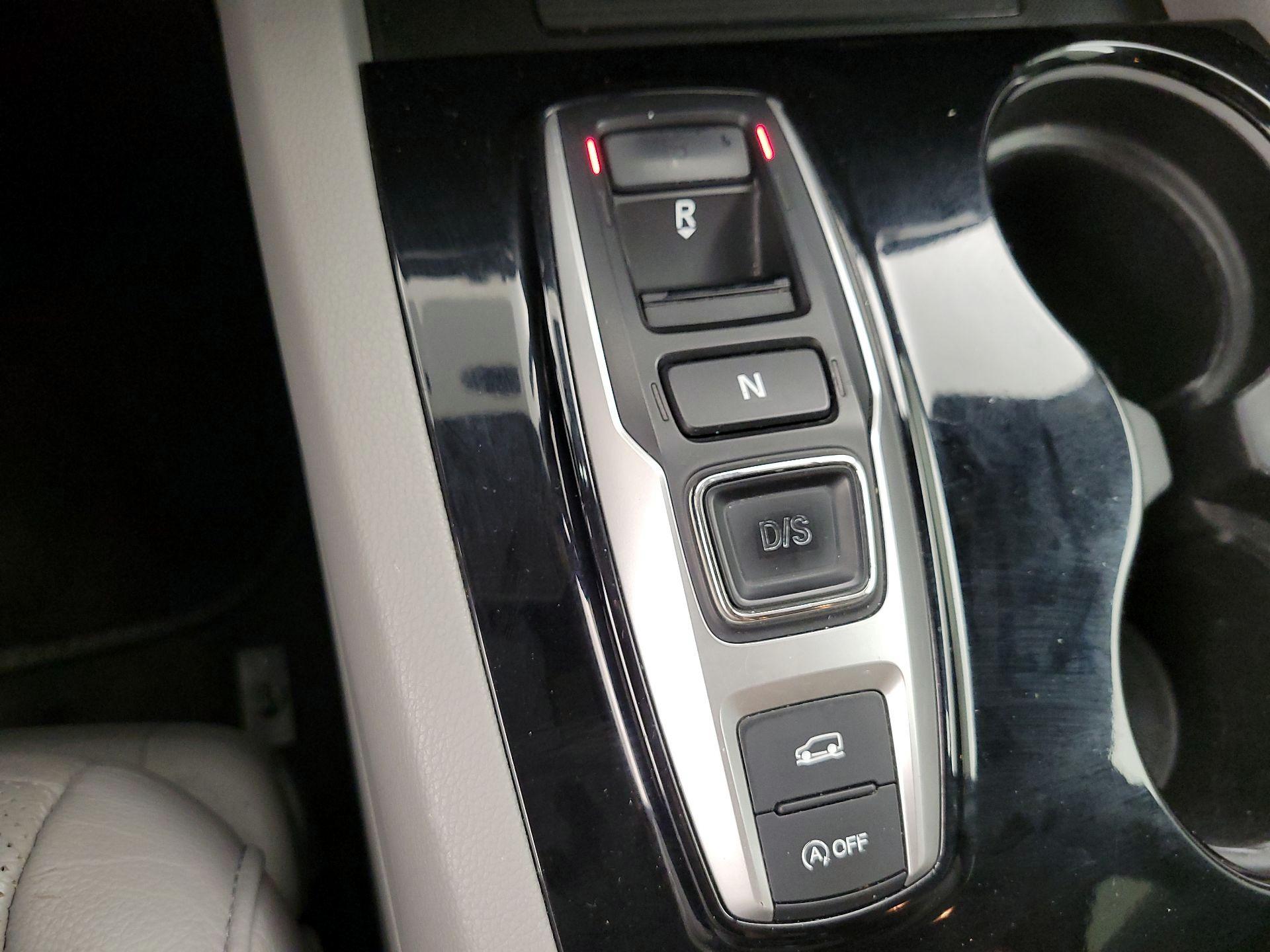 Thumbnail: 2019 Honda Pilot - 15