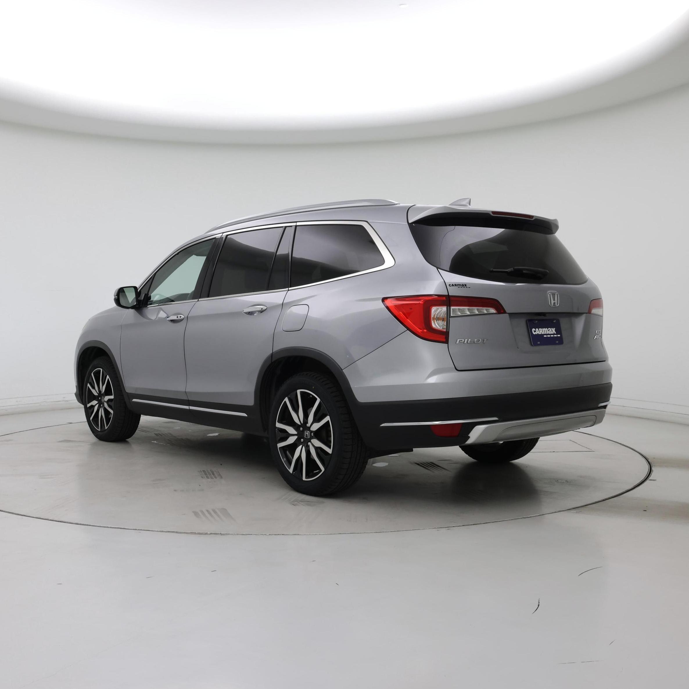 Thumbnail: 2019 Honda Pilot - 2