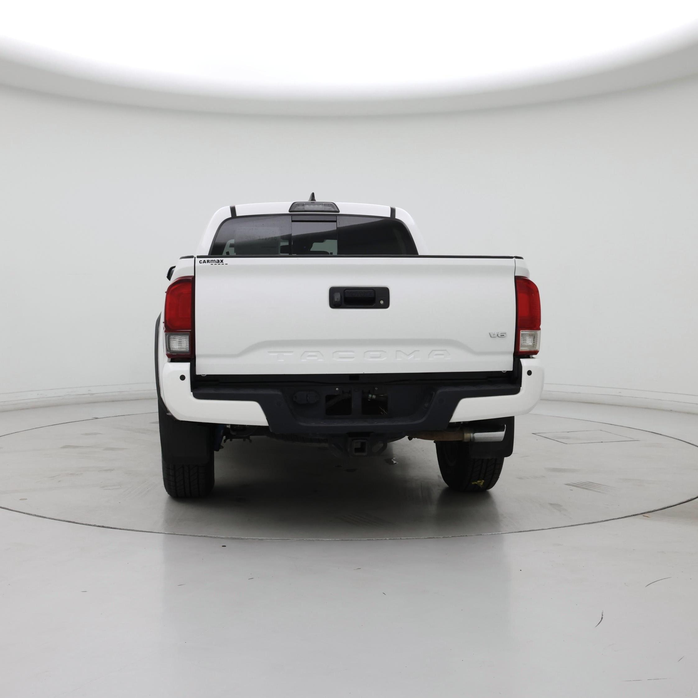 Thumbnail: 2018 Toyota Tacoma - 6