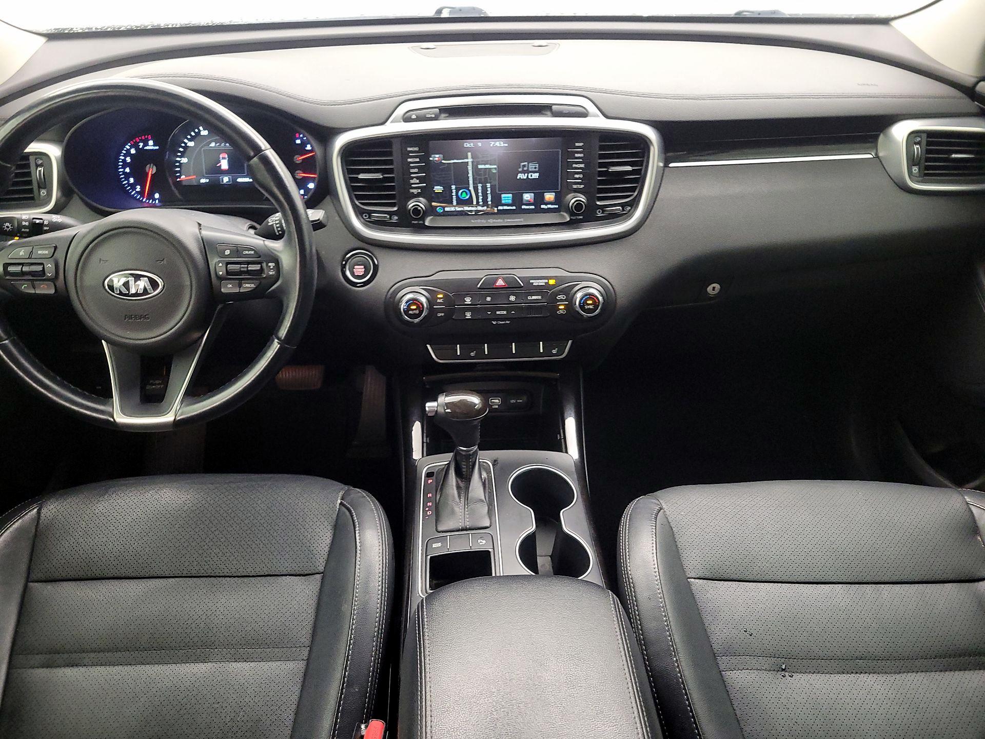 Thumbnail: 2016 Kia Sorento - 9