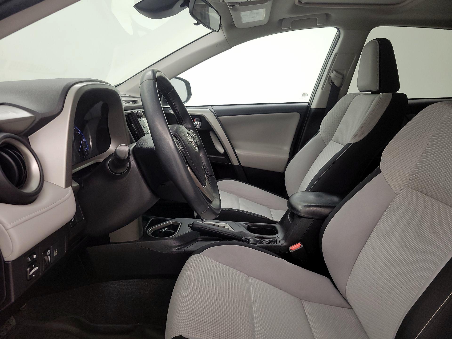 Thumbnail: 2018 Toyota RAV4 - 11