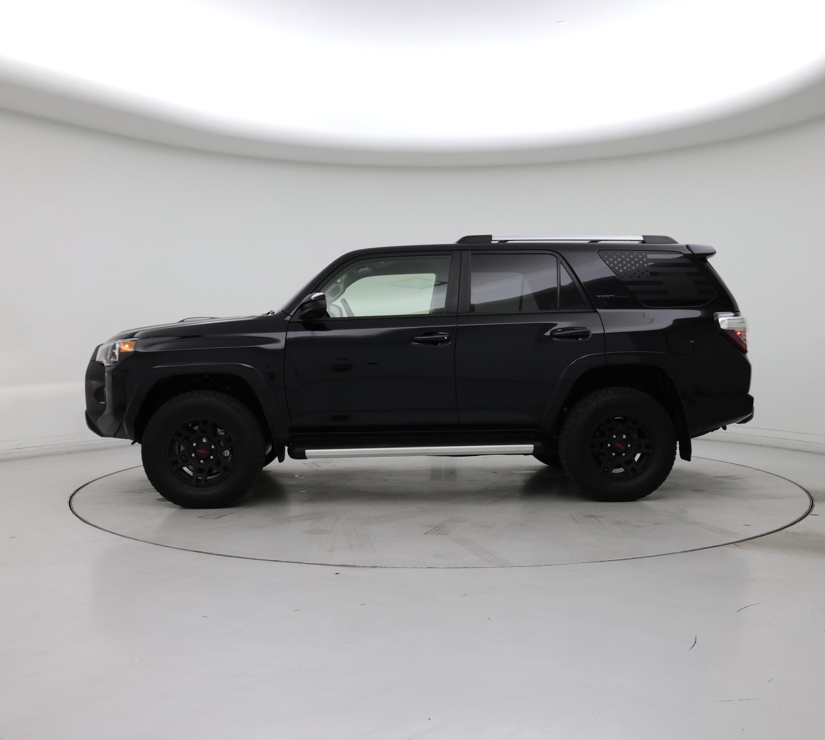 Thumbnail: 2018 Toyota 4Runner - 3