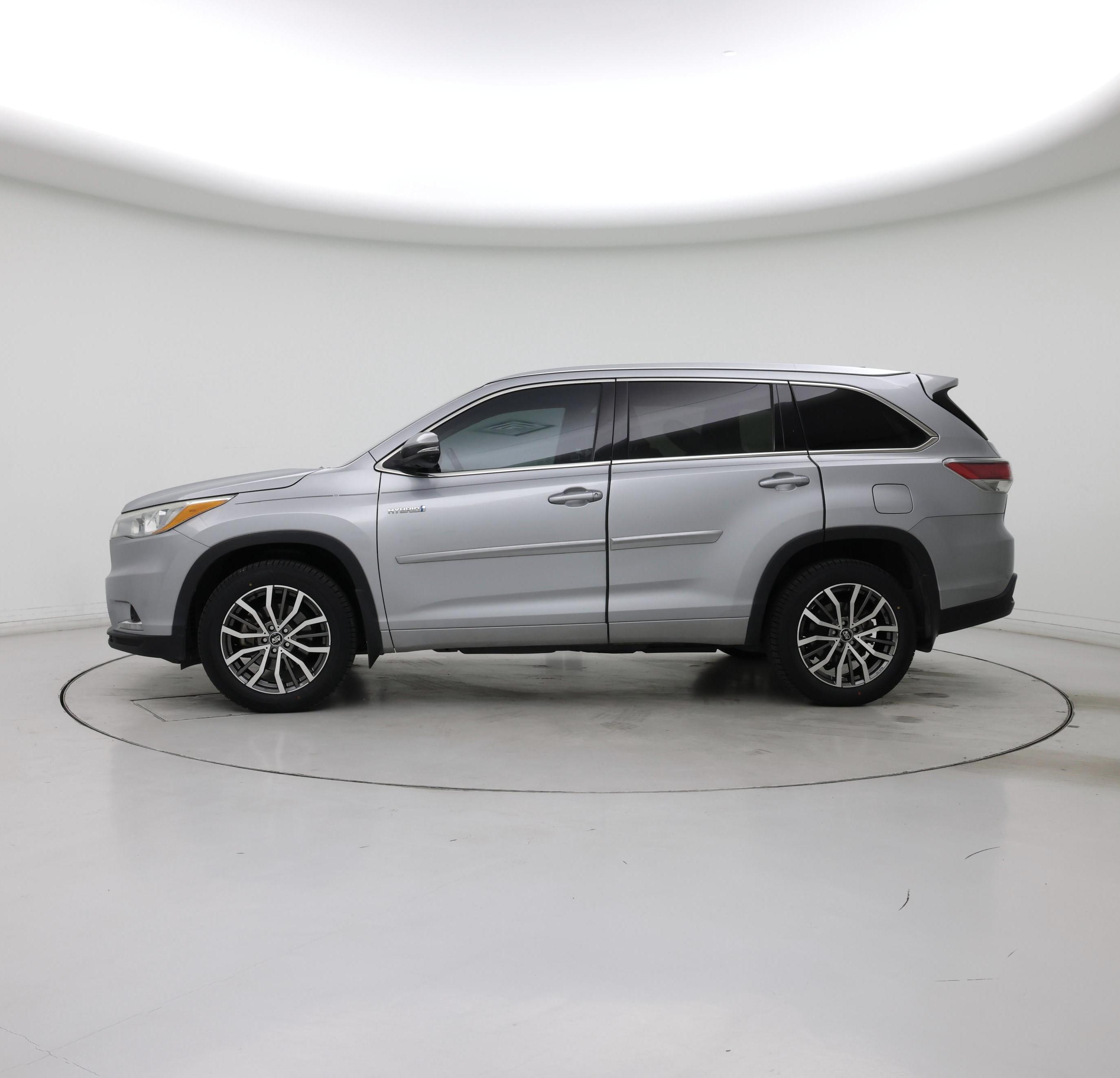 Thumbnail: 2015 Toyota Highlander - 3