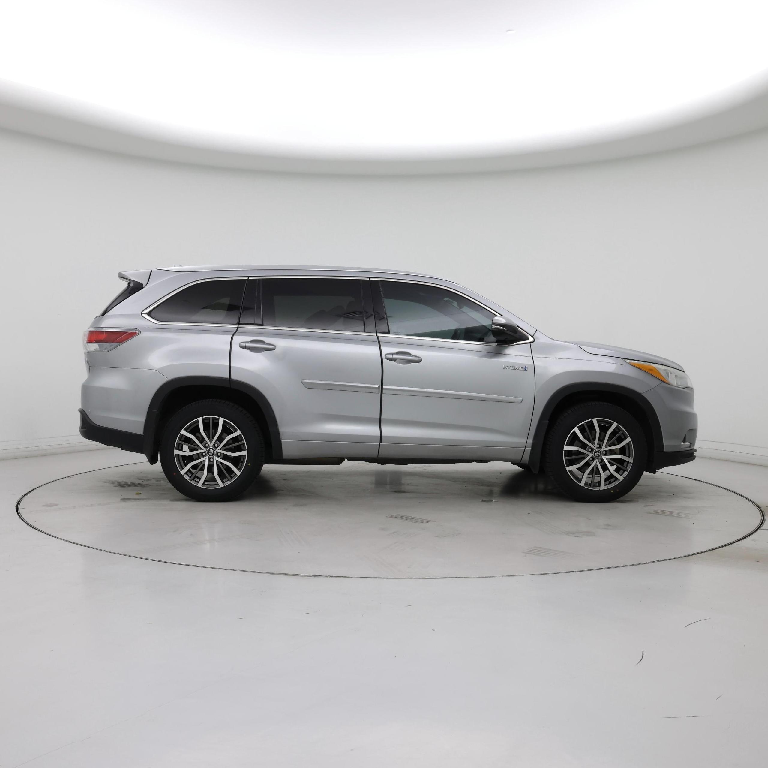 Thumbnail: 2015 Toyota Highlander - 7