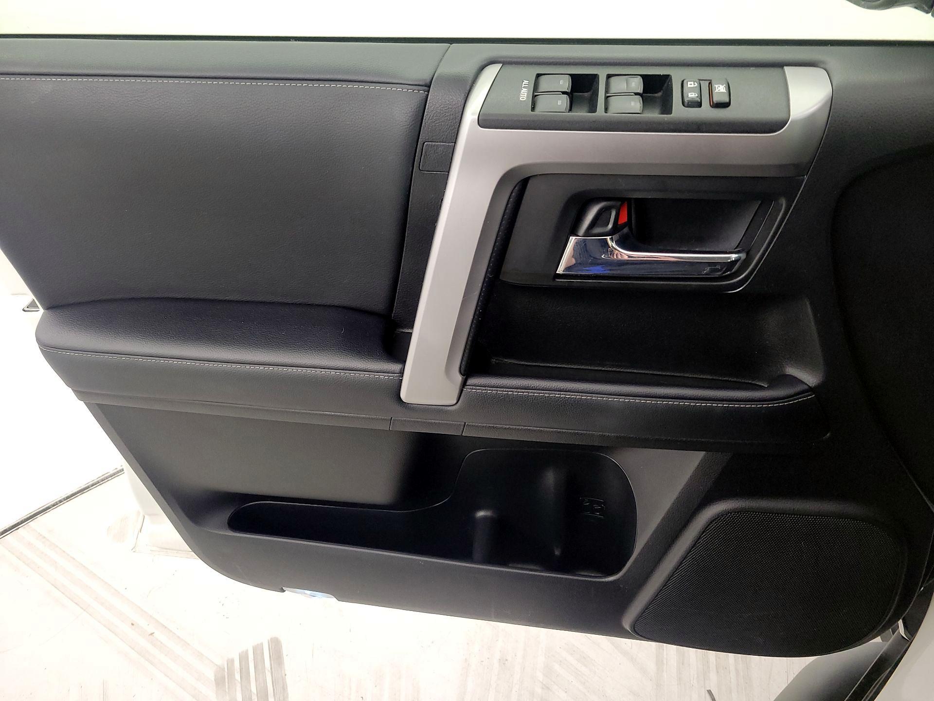 Thumbnail: 2021 Toyota 4Runner - 12