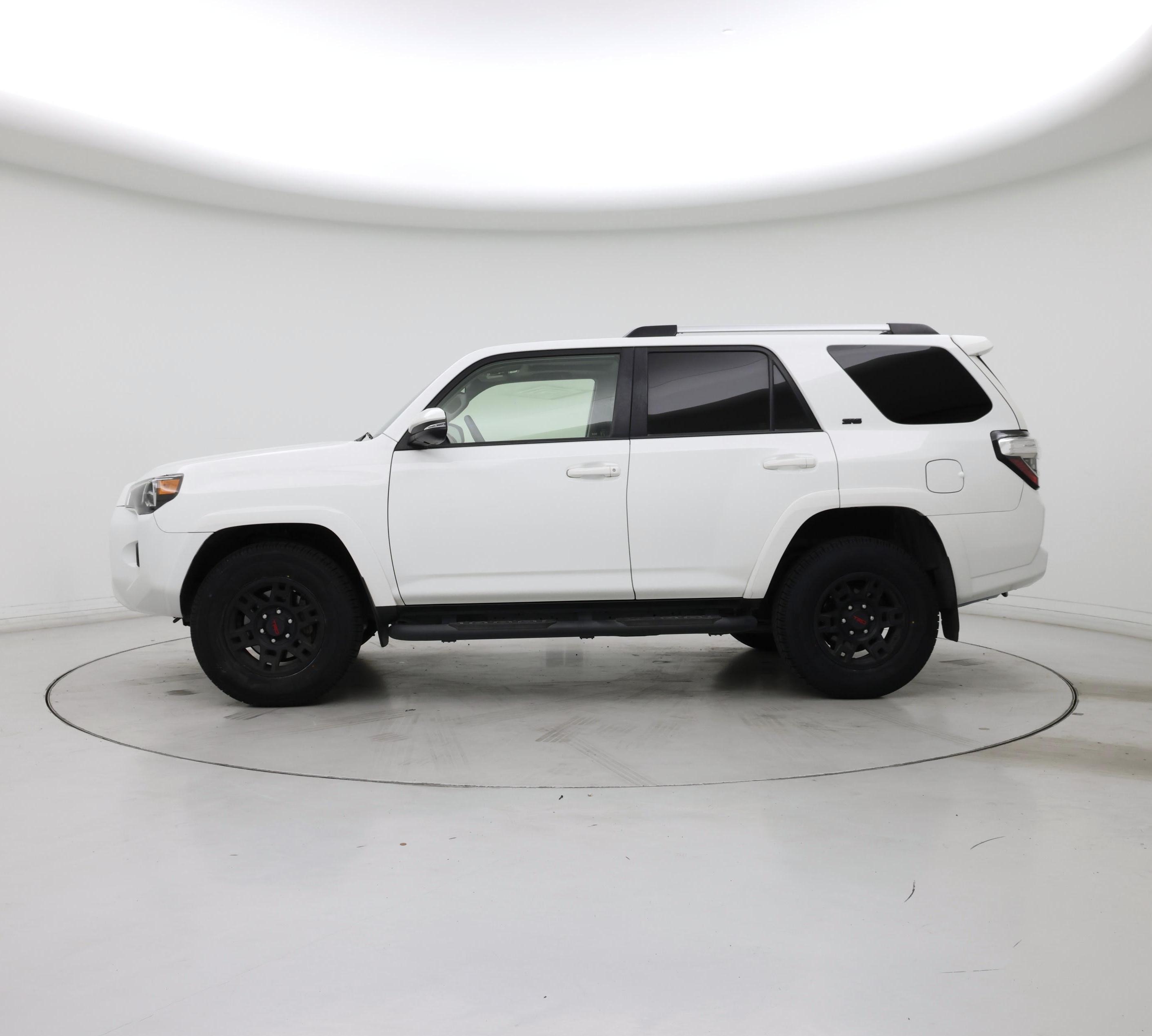 Thumbnail: 2021 Toyota 4Runner - 3
