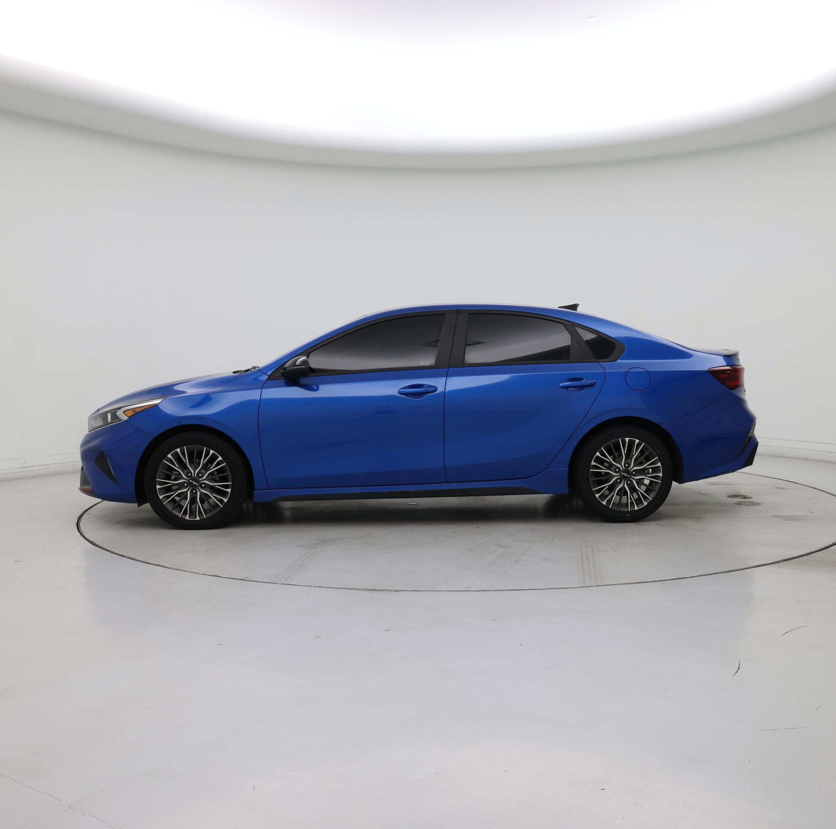 Thumbnail: 2023 Kia Forte - 3
