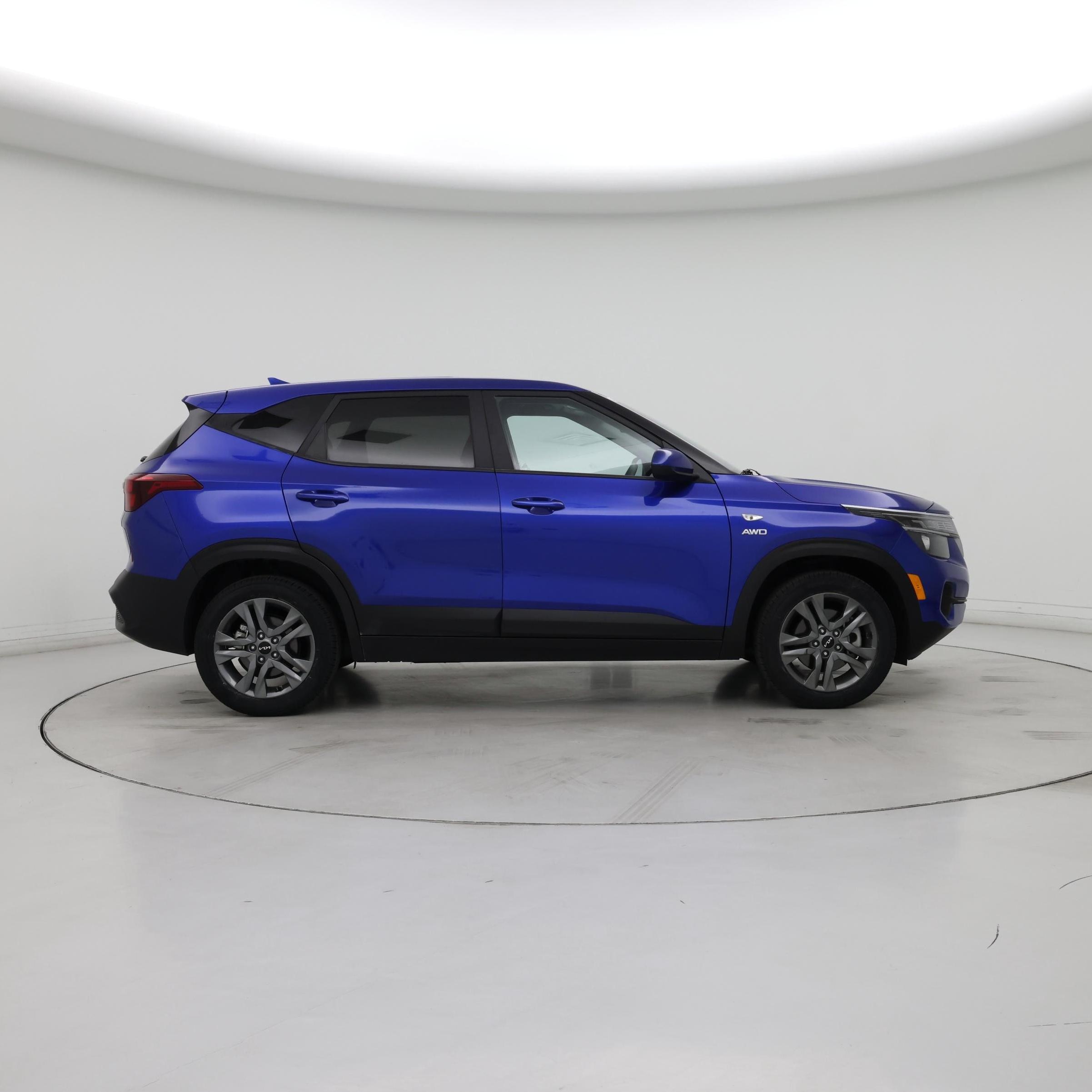 Thumbnail: 2023 Kia Seltos - 7