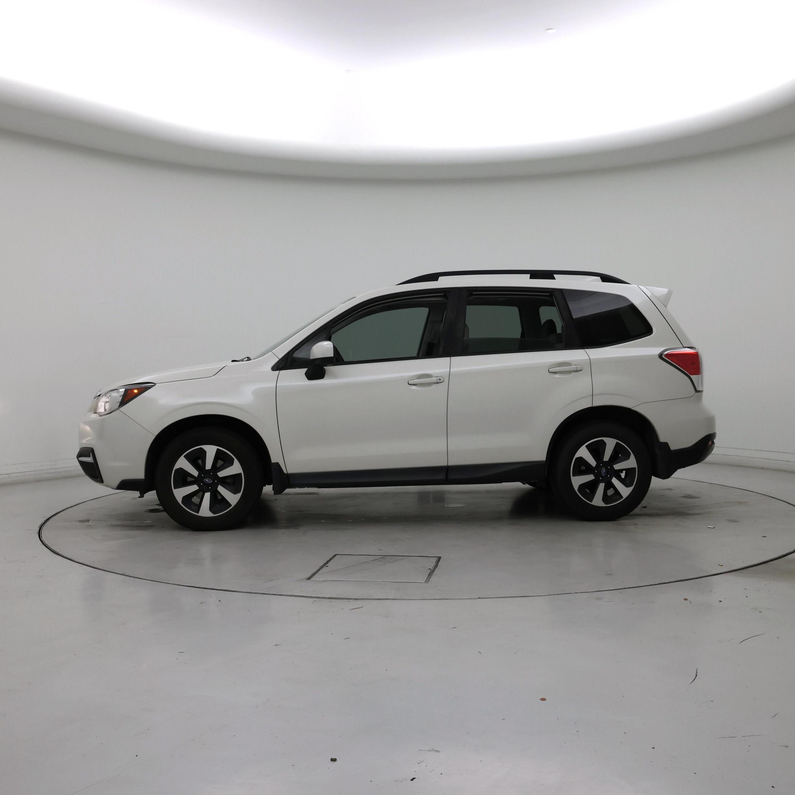 Thumbnail: 2018 Subaru Forester - 3