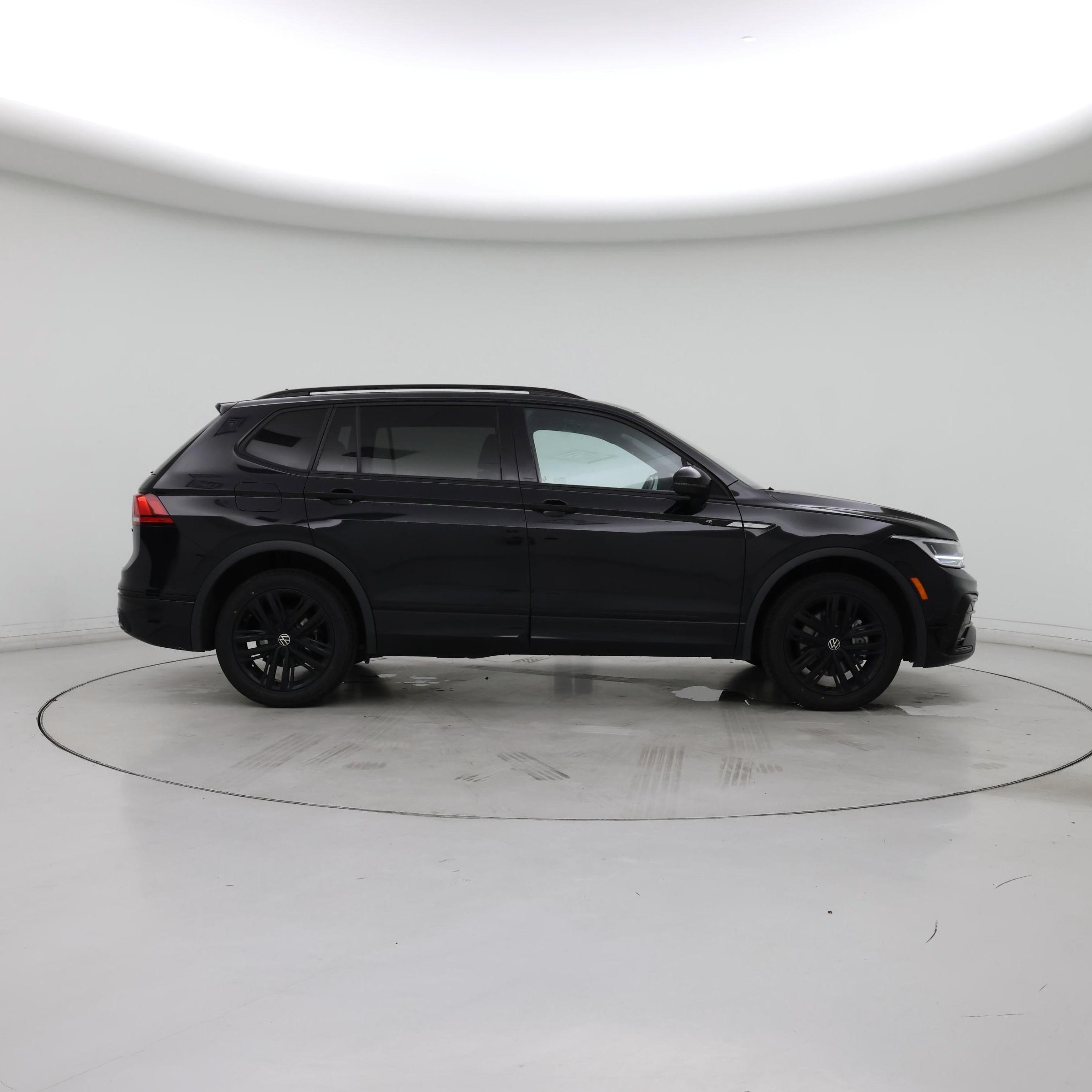 Thumbnail: 2022 Volkswagen Tiguan - 7