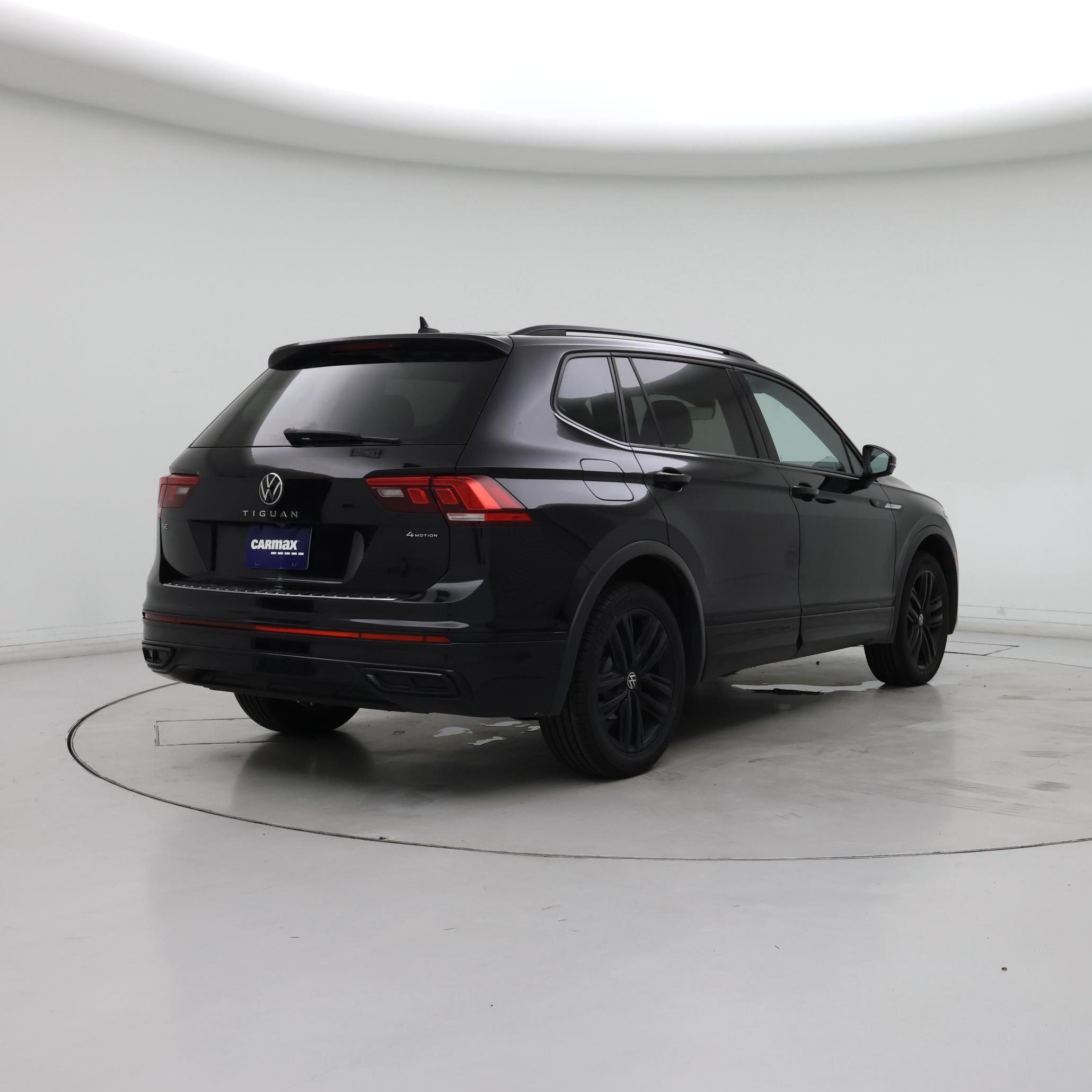 Thumbnail: 2022 Volkswagen Tiguan - 8