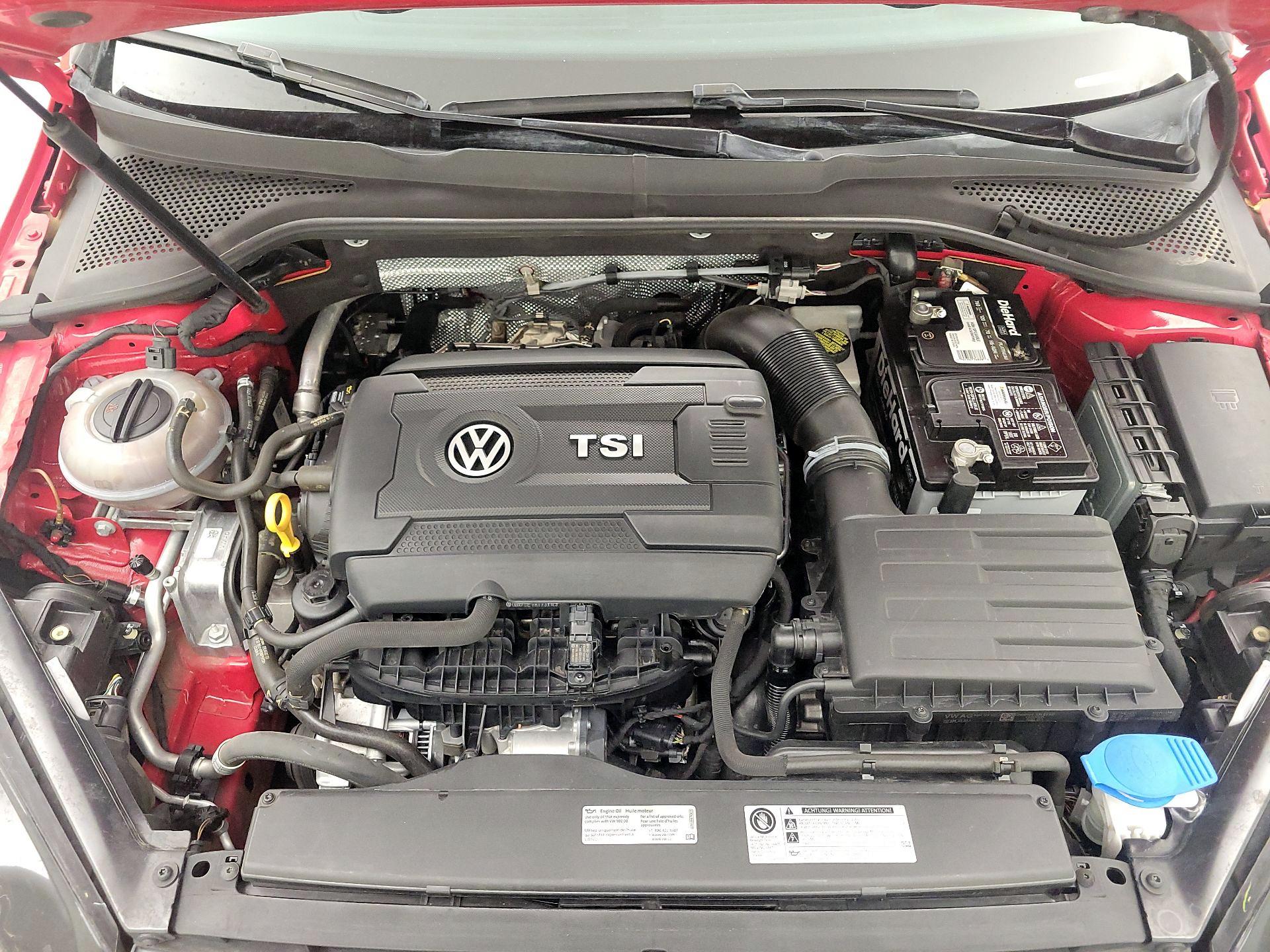 Thumbnail: 2017 Volkswagen Golf - 17