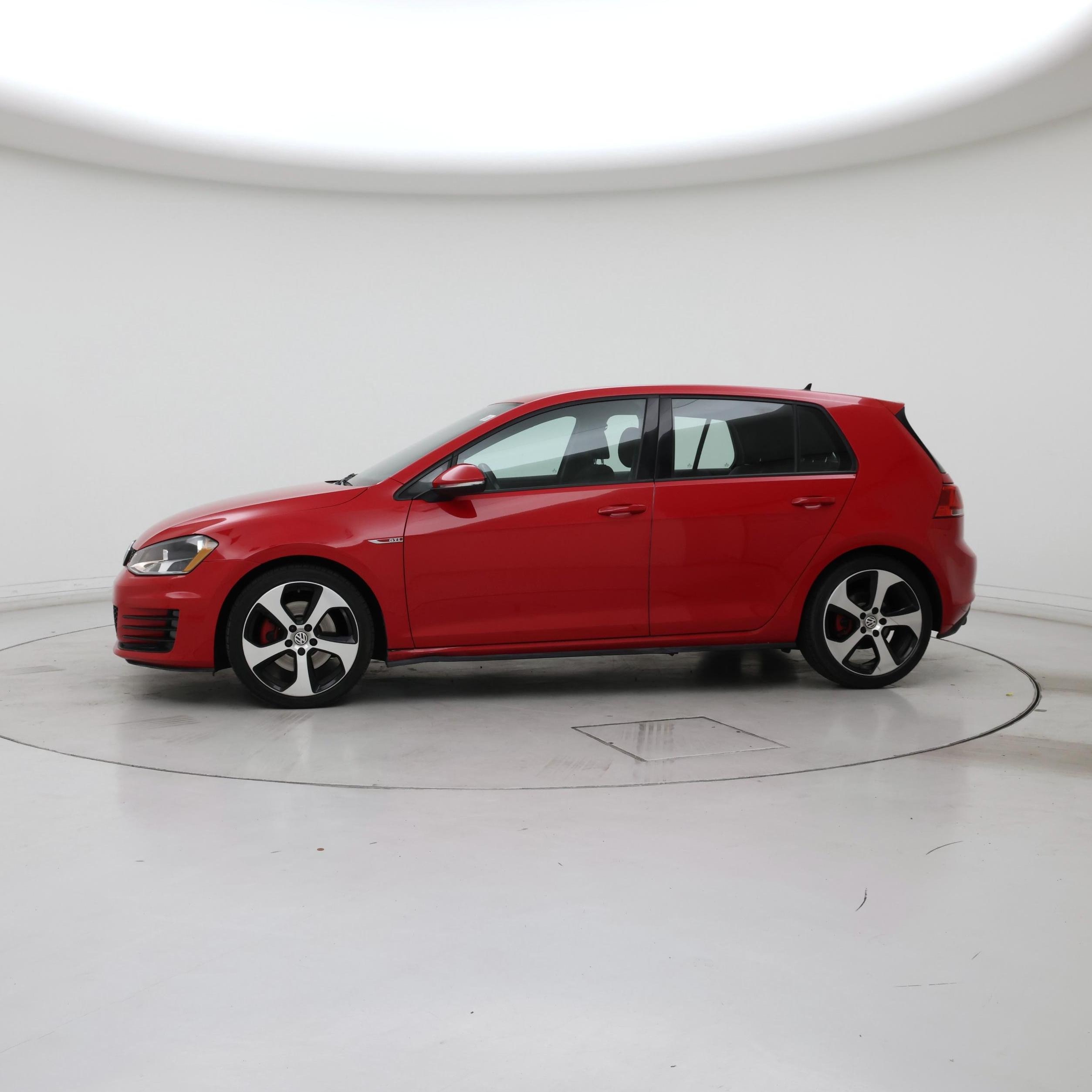 Thumbnail: 2017 Volkswagen Golf - 3