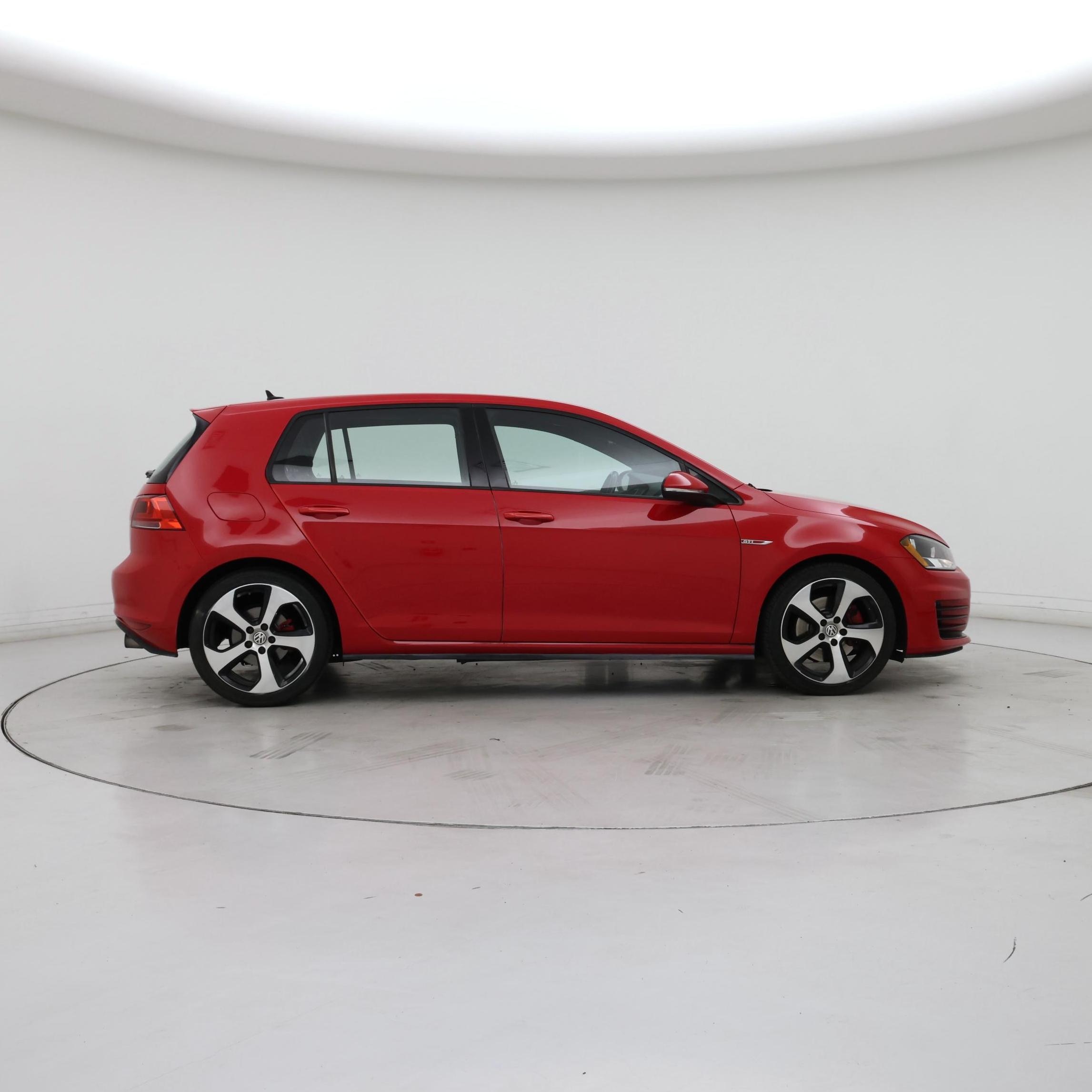 Thumbnail: 2017 Volkswagen Golf - 7
