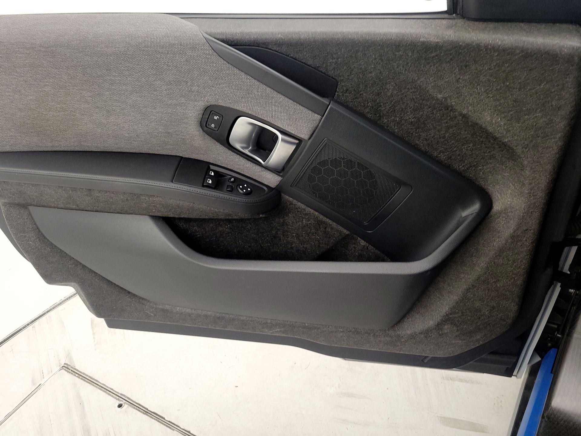Thumbnail: 2016 BMW i3 - 12