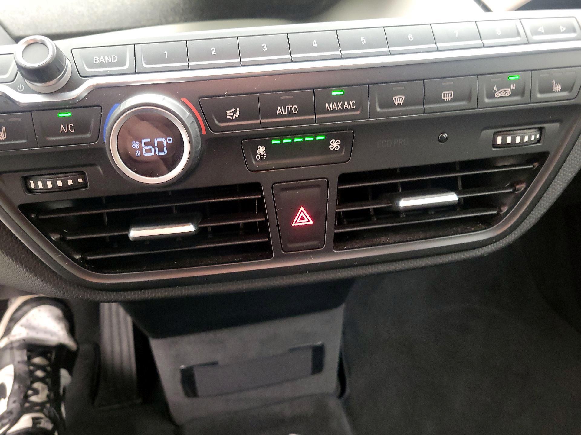 Thumbnail: 2016 BMW i3 - 14