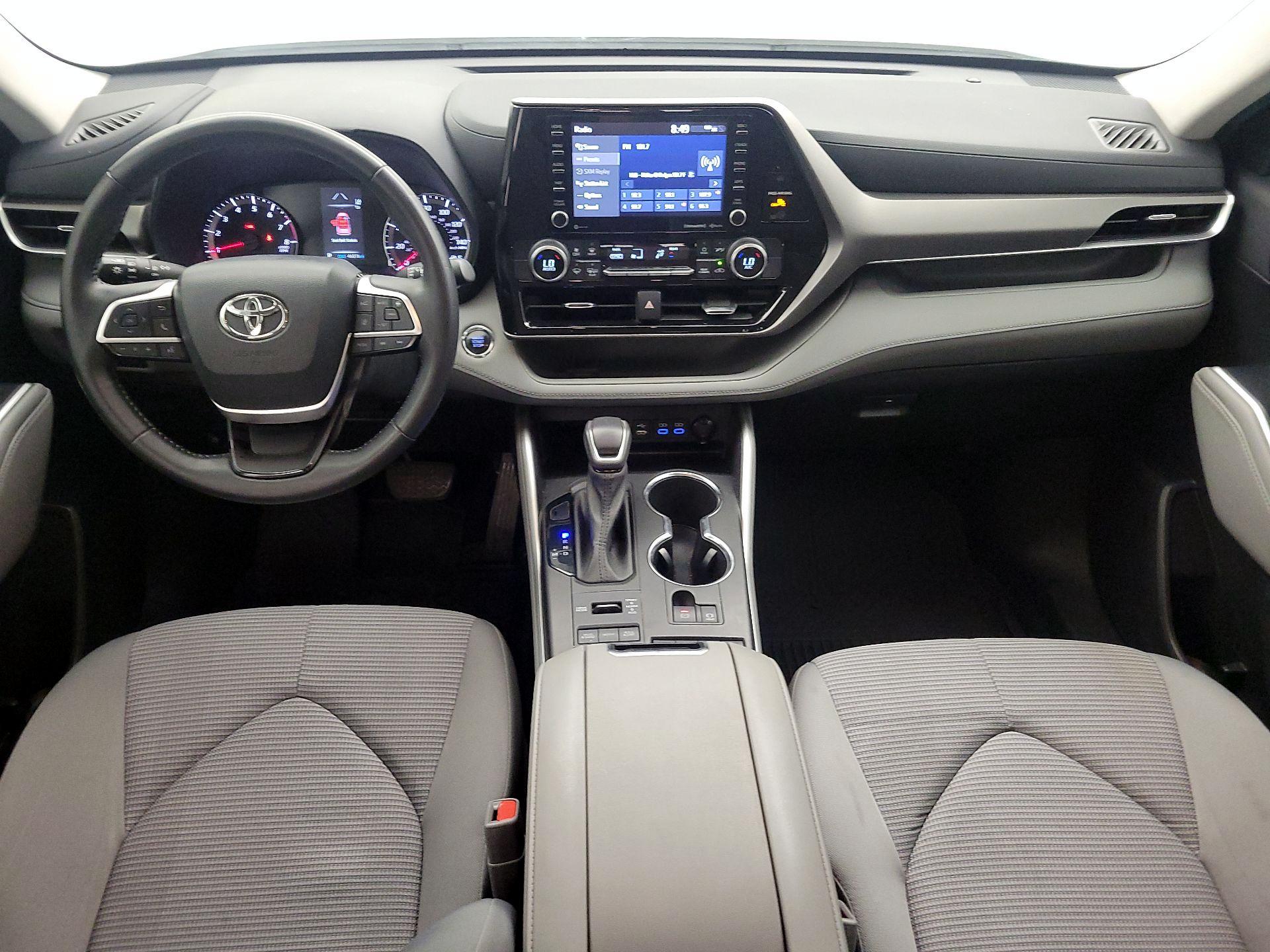 Thumbnail: 2022 Toyota Highlander - 9