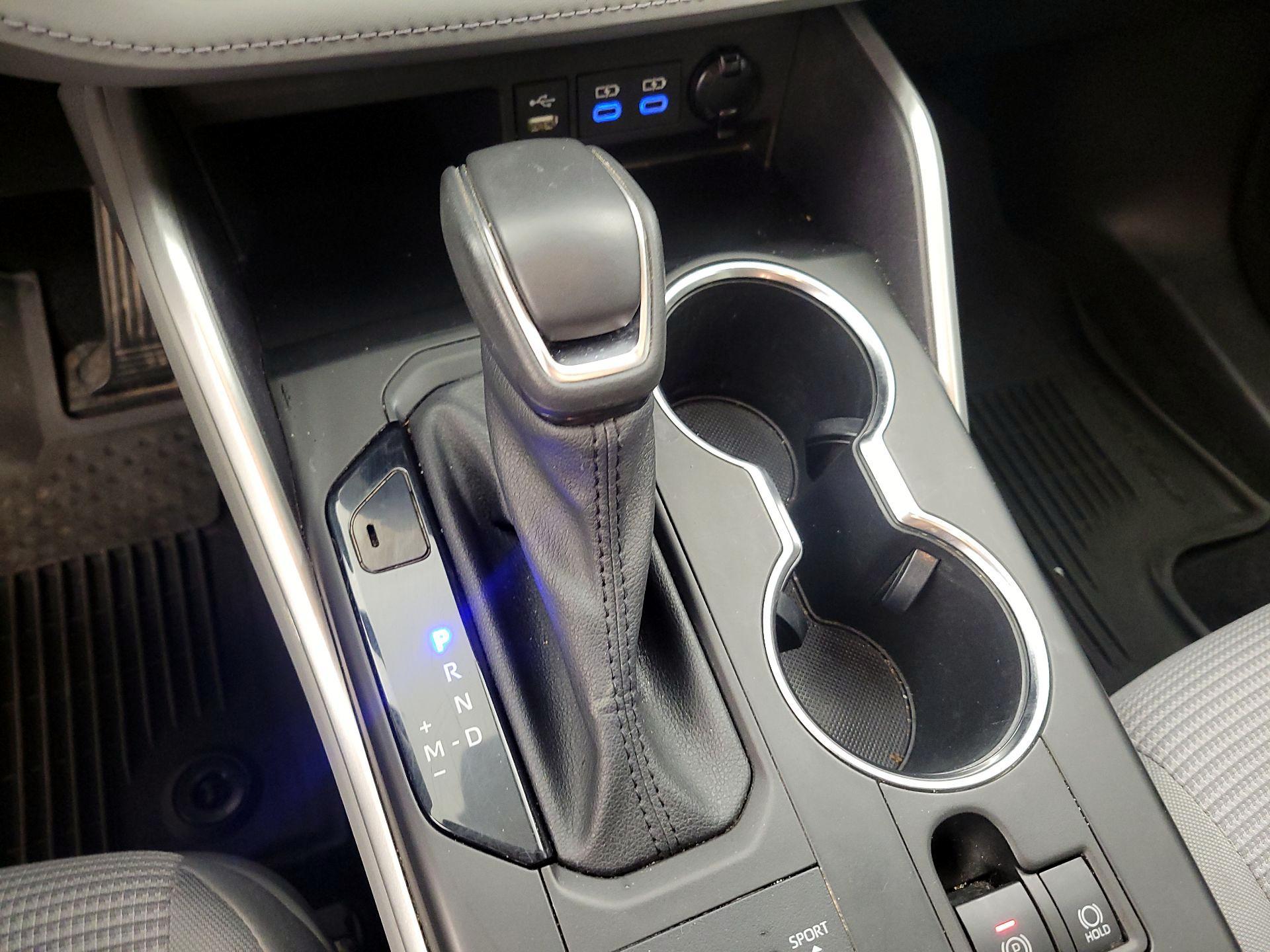 Thumbnail: 2022 Toyota Highlander - 15