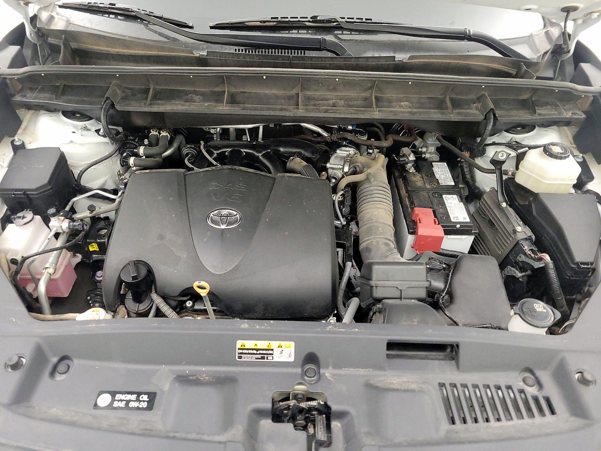 Thumbnail: 2022 Toyota Highlander - 17