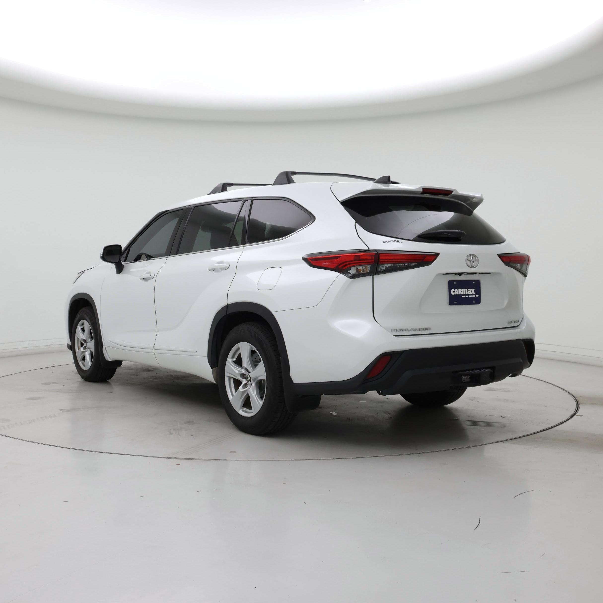 Thumbnail: 2022 Toyota Highlander - 2