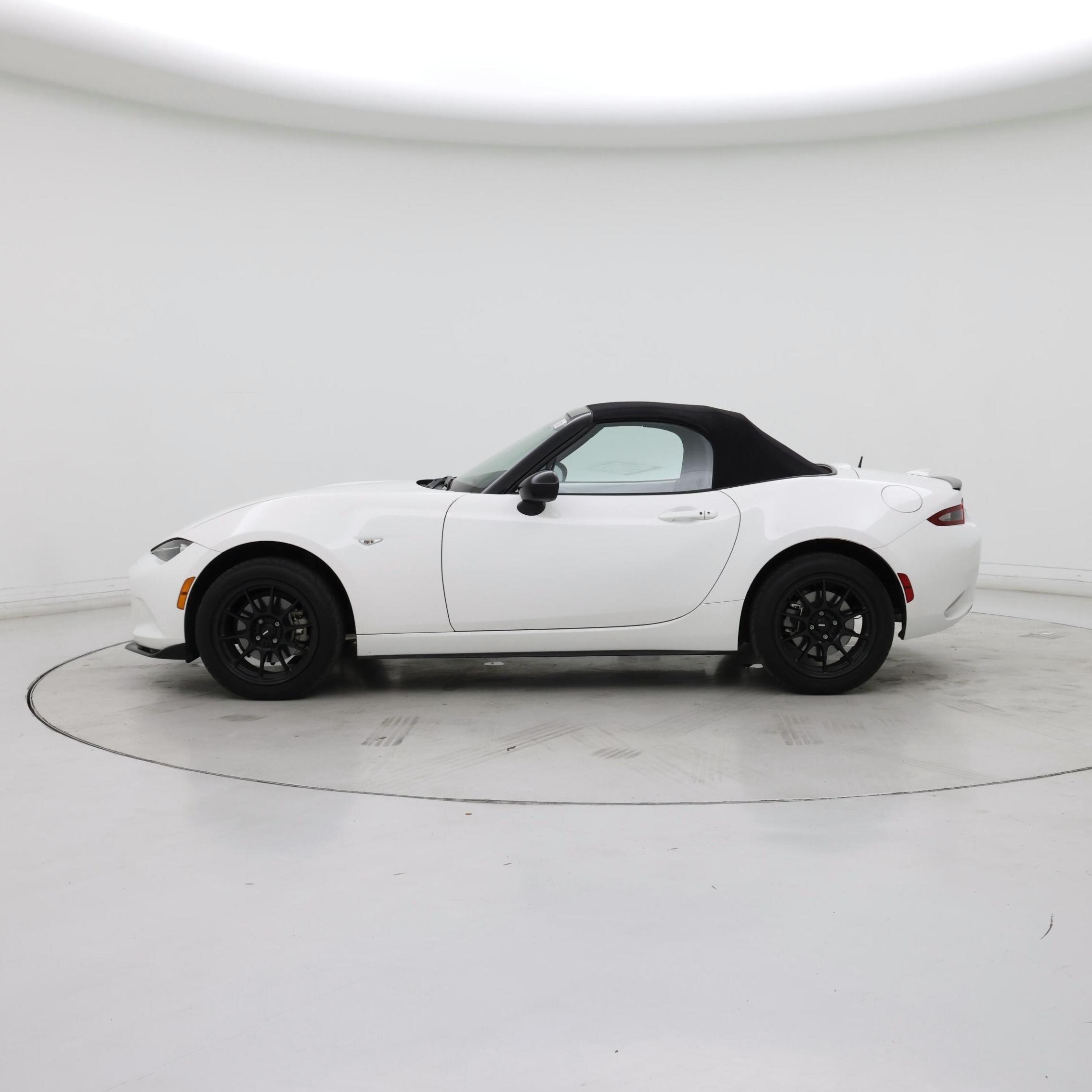 Thumbnail: 2016 Mazda MX-5 Miata - 3
