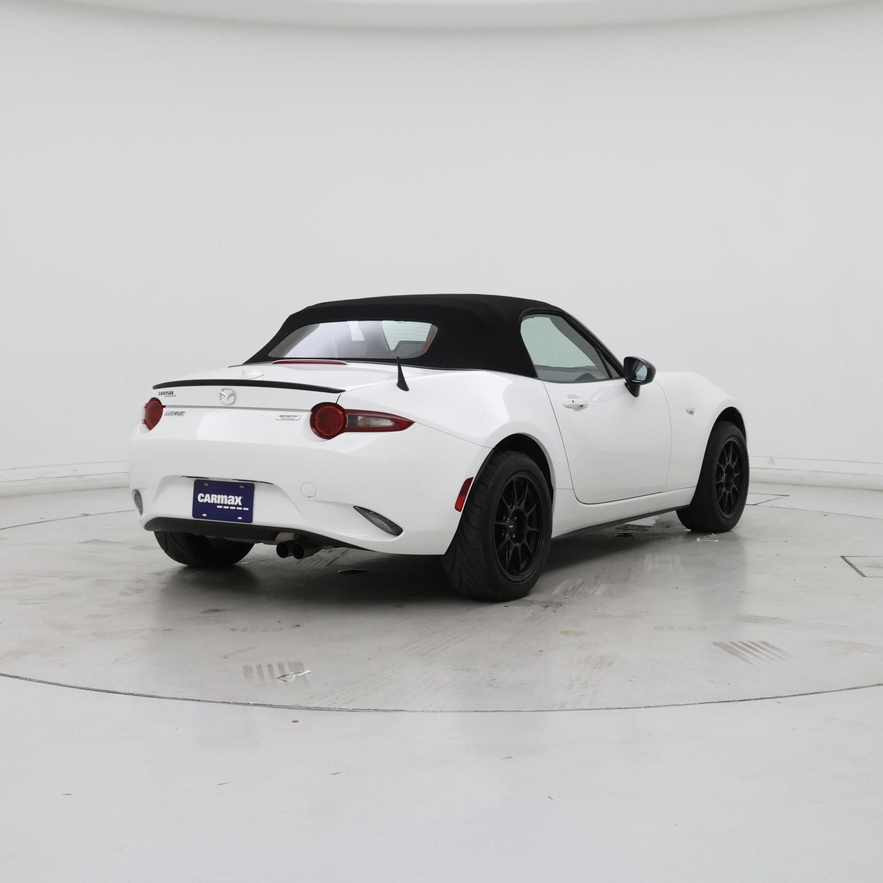 Thumbnail: 2016 Mazda MX-5 Miata - 8