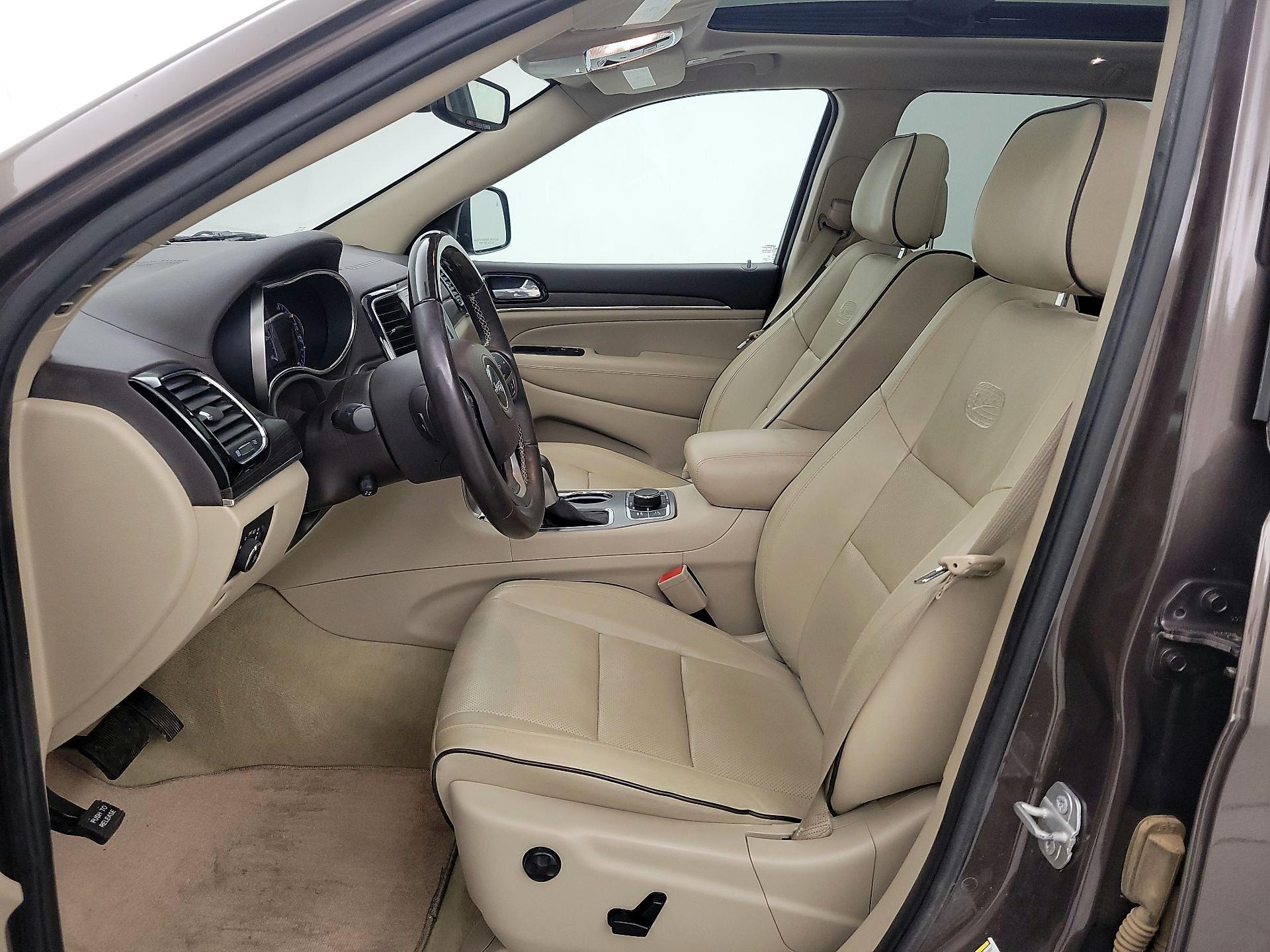 Thumbnail: 2020 Jeep Grand Cherokee - 11