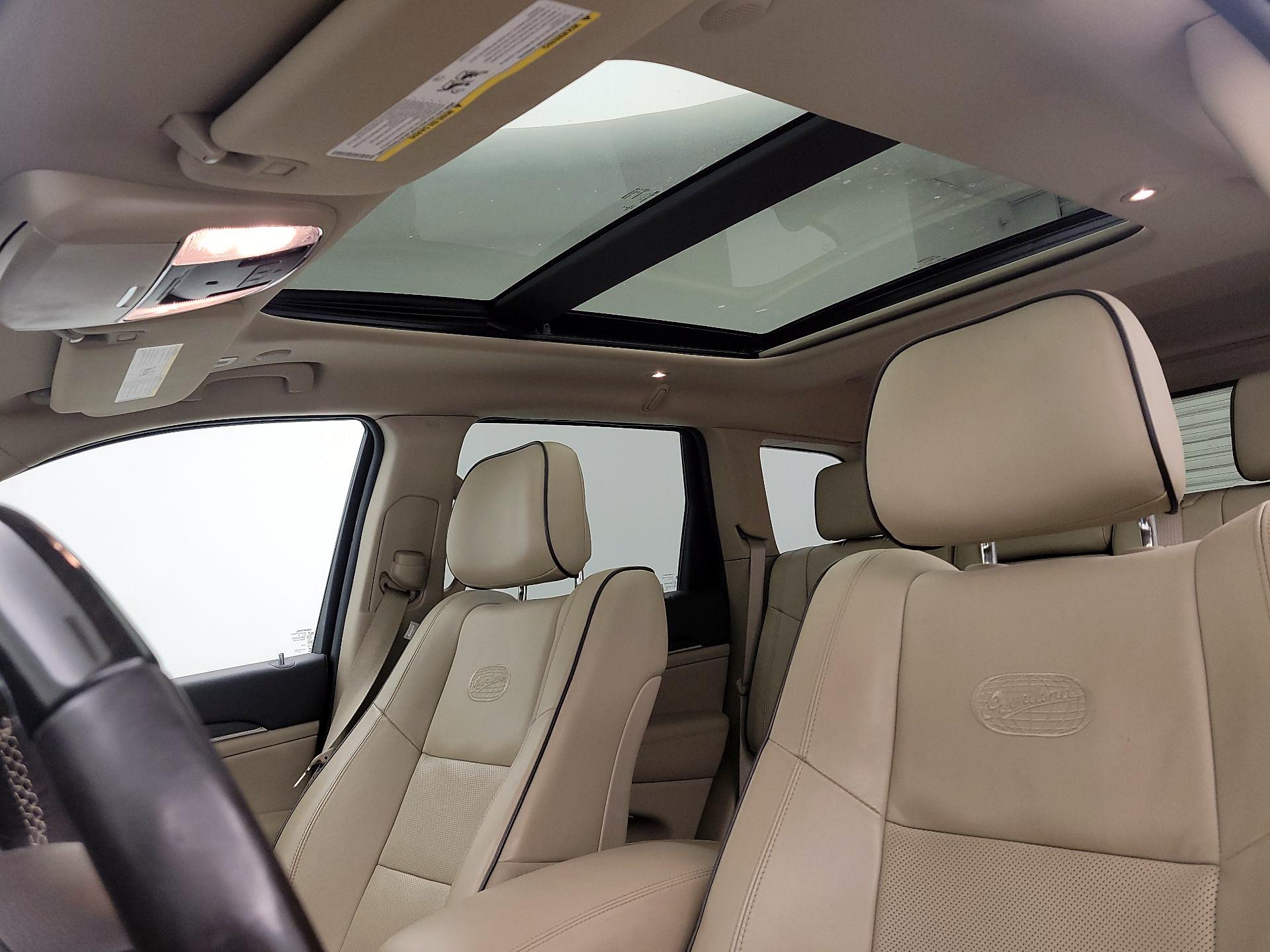 Thumbnail: 2020 Jeep Grand Cherokee - 20