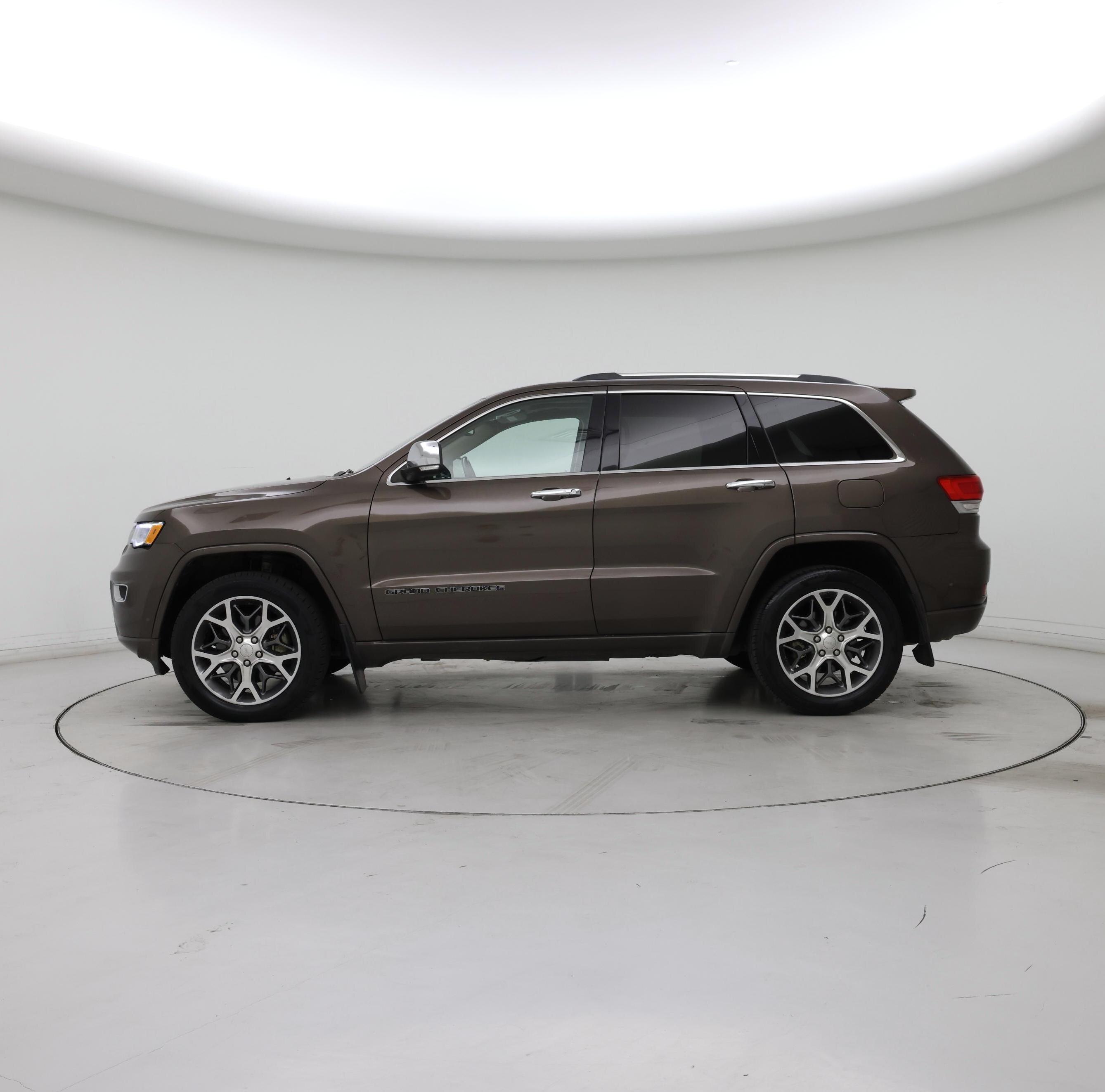Thumbnail: 2020 Jeep Grand Cherokee - 3