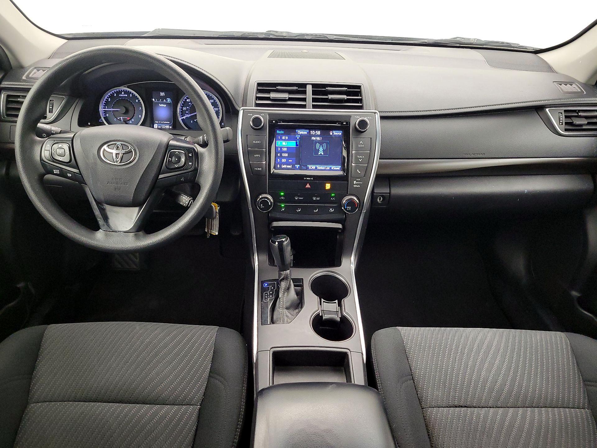 Thumbnail: 2017 Toyota Camry - 9