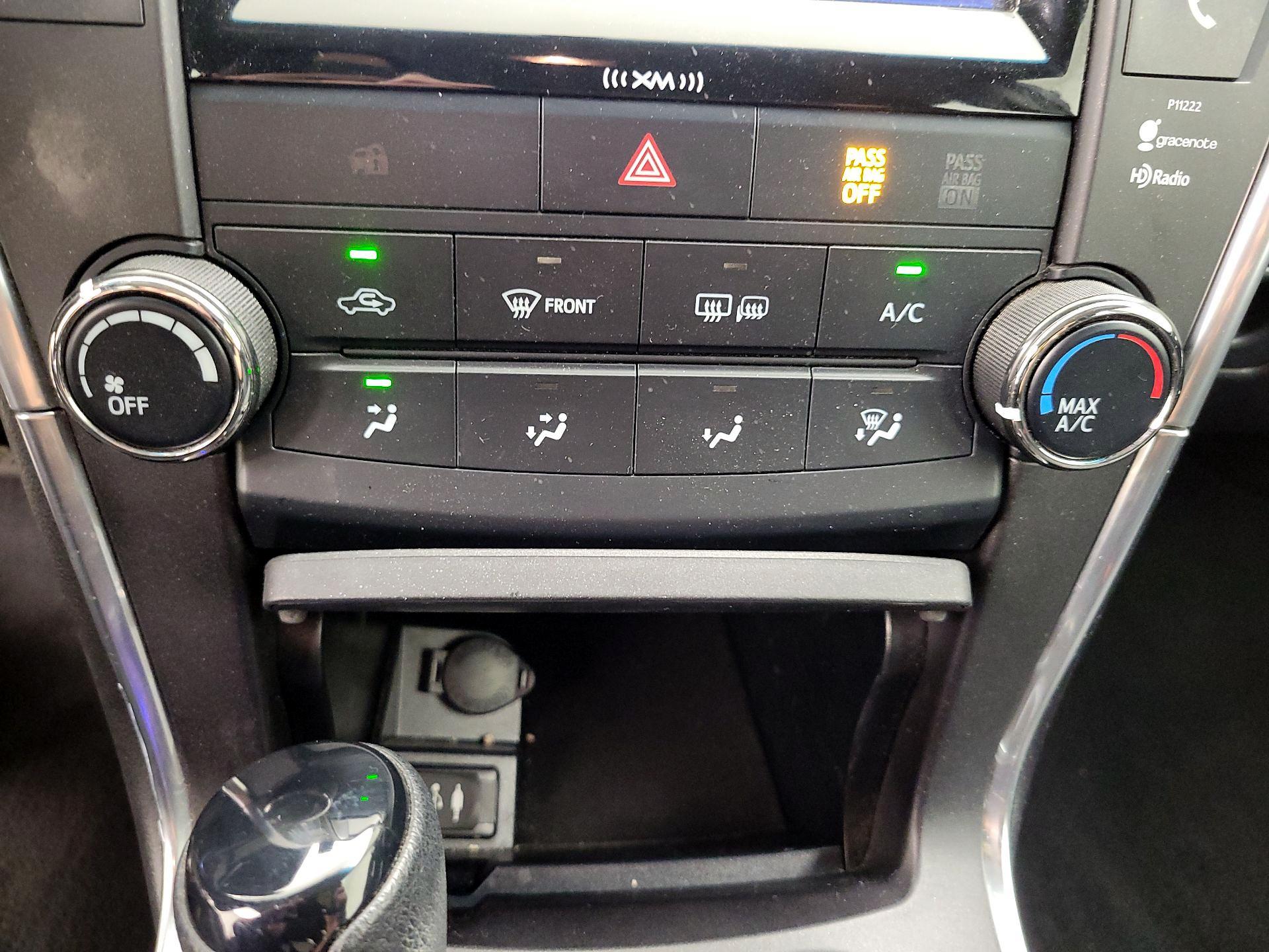 Thumbnail: 2017 Toyota Camry - 16