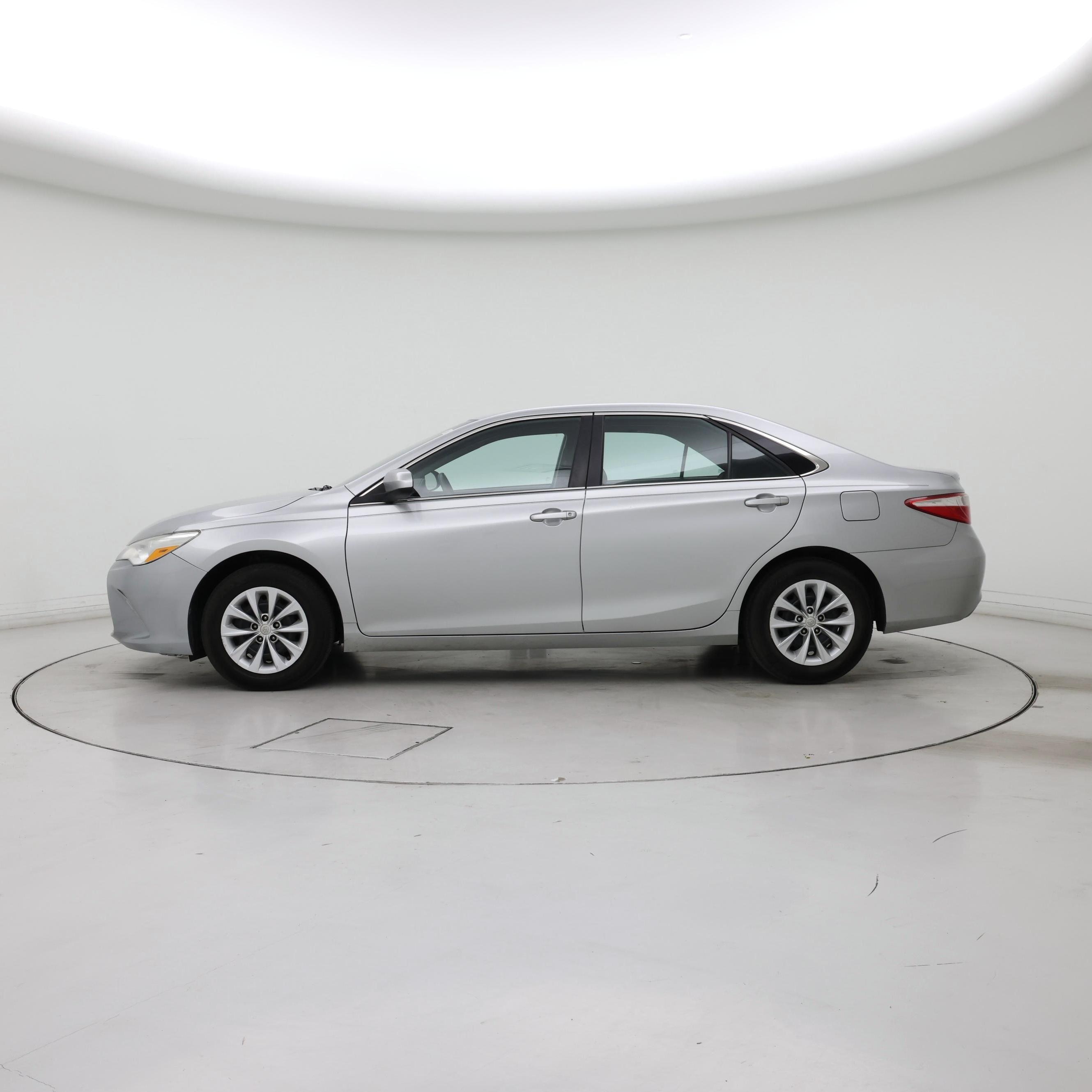 Thumbnail: 2017 Toyota Camry - 3