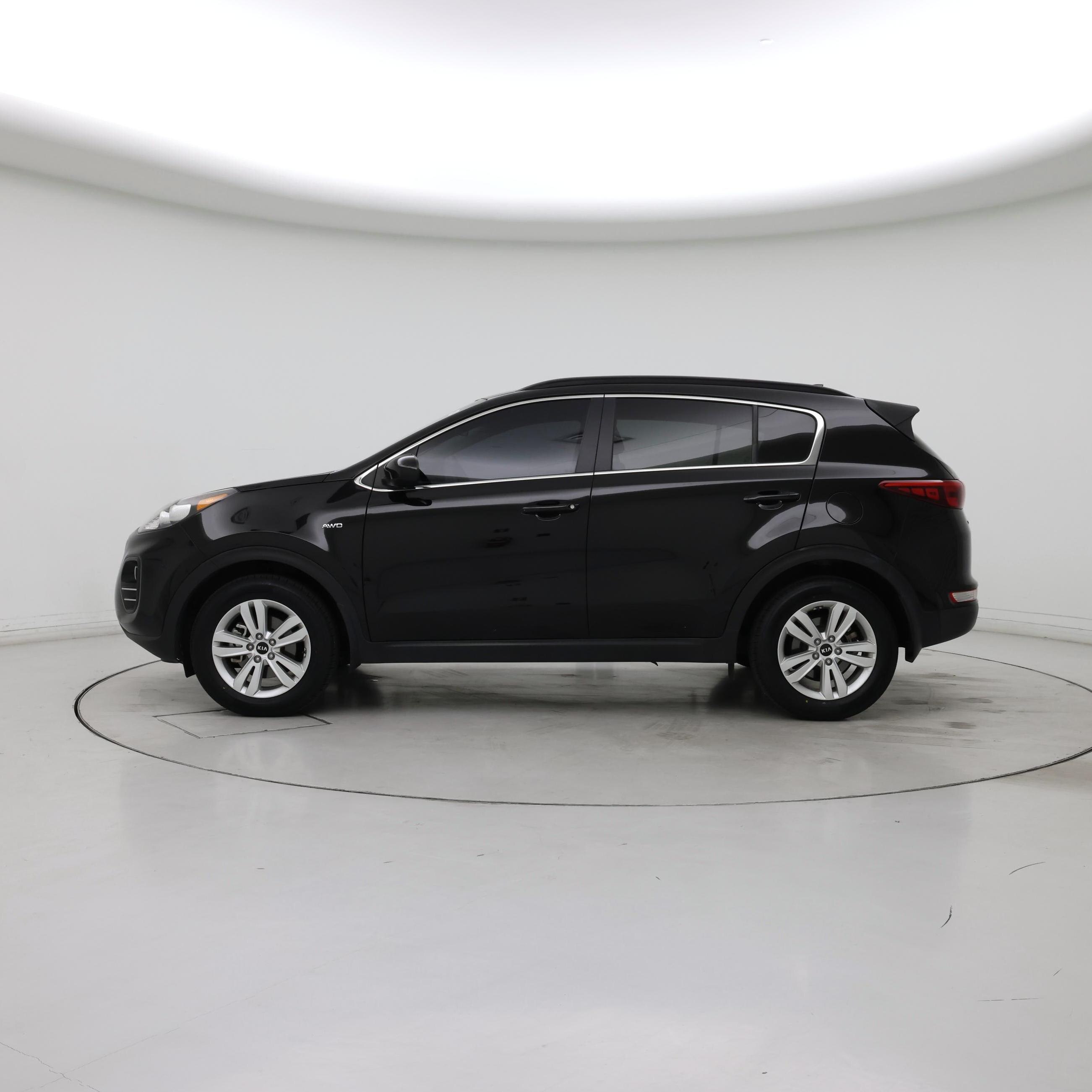 Thumbnail: 2019 Kia Sportage - 3