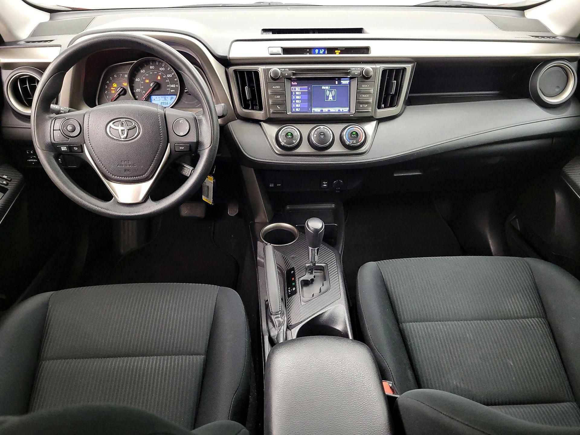 Thumbnail: 2015 Toyota RAV4 - 9